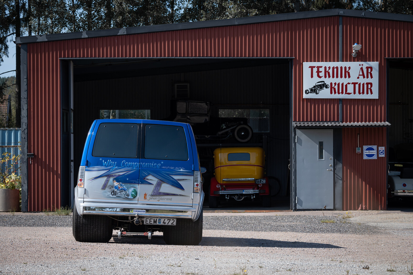 Exterior image of 1988 Chevrolet Astro Dahlbäck Racing