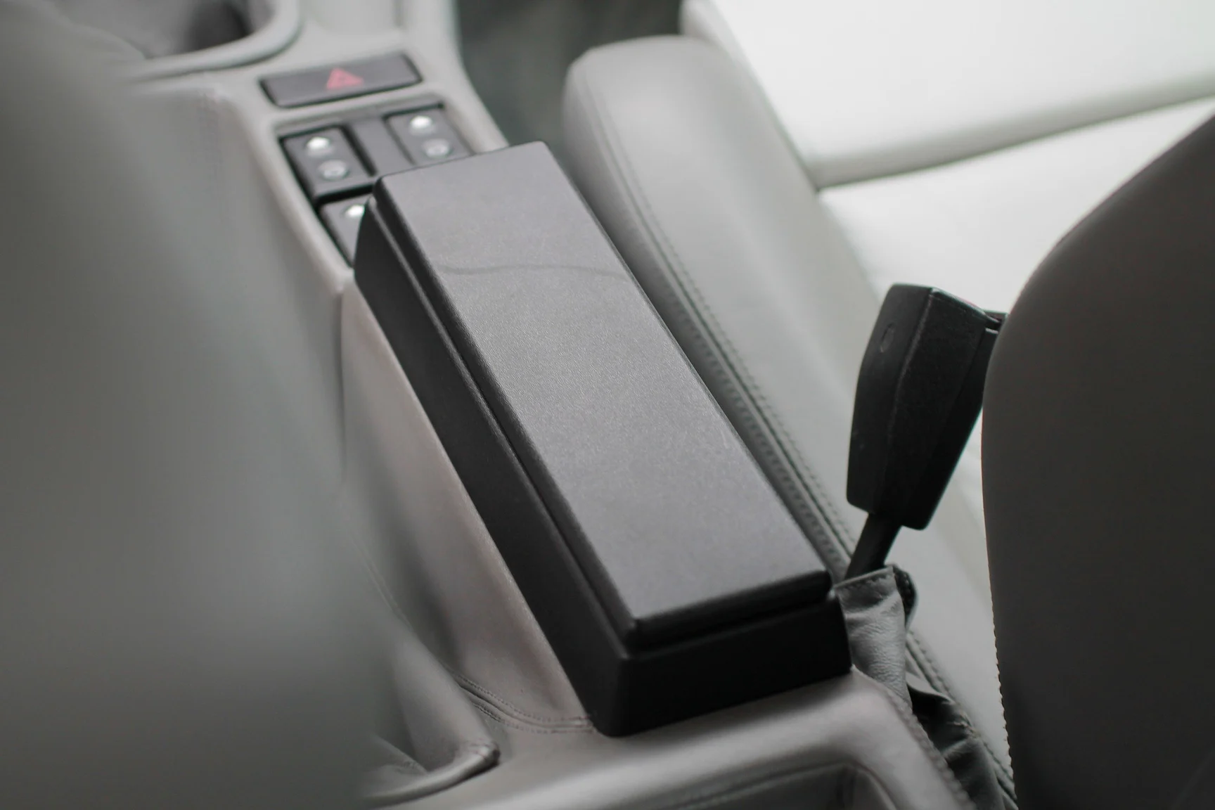 Interior image of 1993 BMW M5 Touring 3.8 Manual (36)