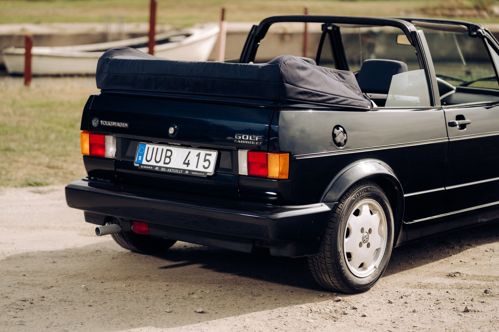 Exterior image of 1991 VW Golf Cabriolet "Etienne Aigner Edition"
