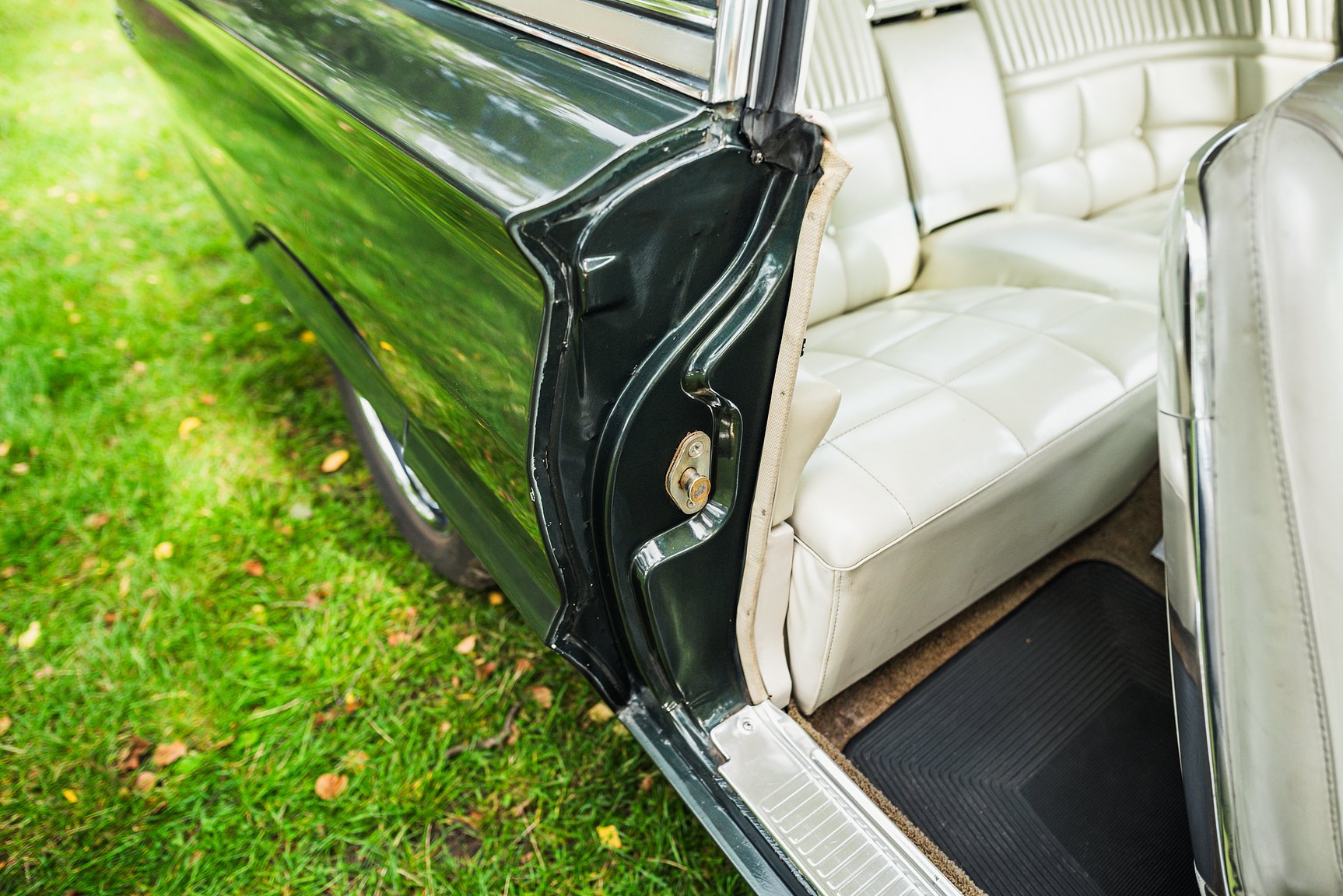 Innenraumfoto von 1966 Ford Thunderbird Town Hardtop