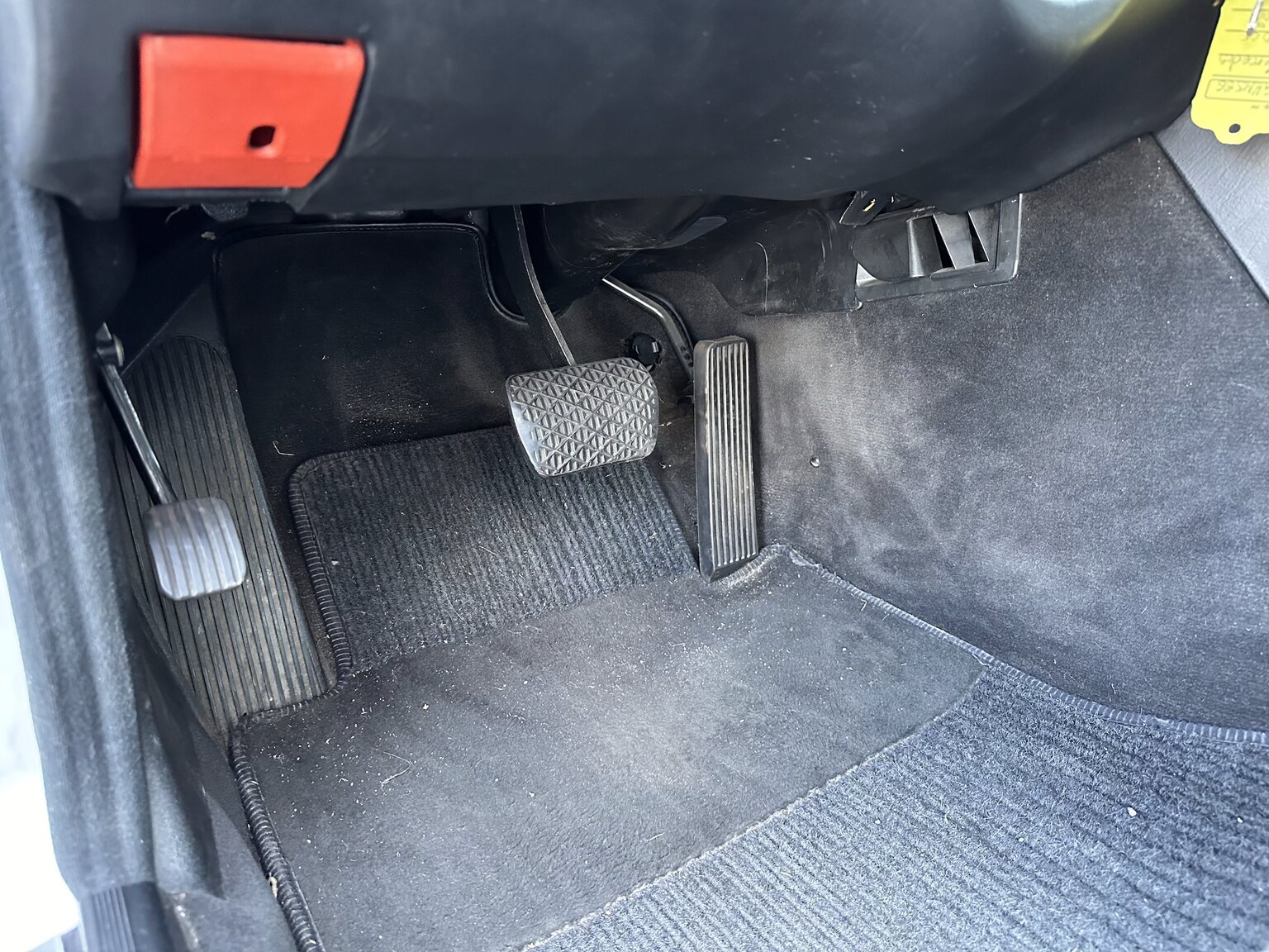 Interior image of 1992 Mercedes-Benz 300 CE-24