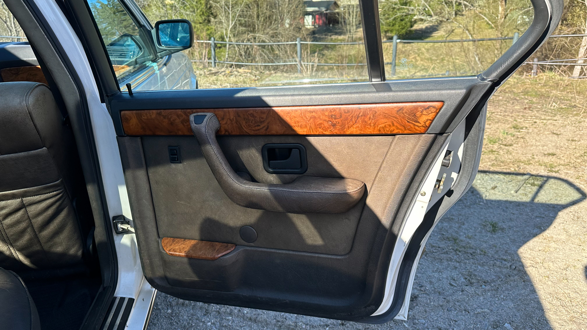 Interiörbild 1984 BMW 745i Executive Automat