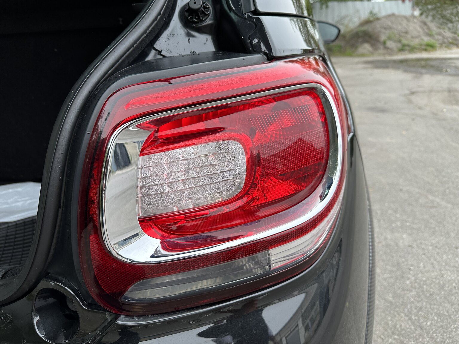 Exterior image of 2012 Citroen DS3 Racing  (59)