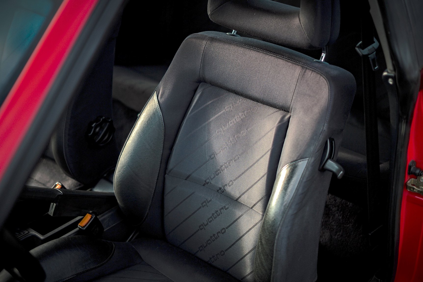 Innenraumfoto von 1992 Audi quattro S2 Abt C5