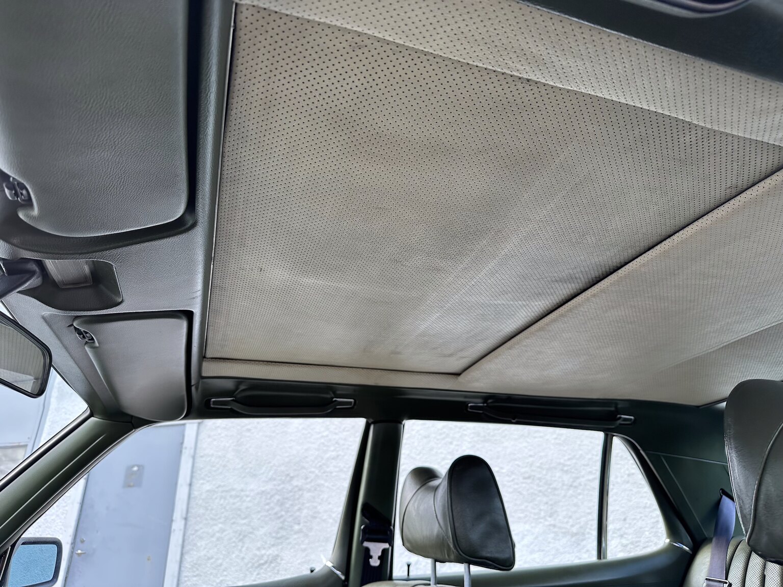 Interior image of 1975 Mercedes Benz 450 SEL (4)