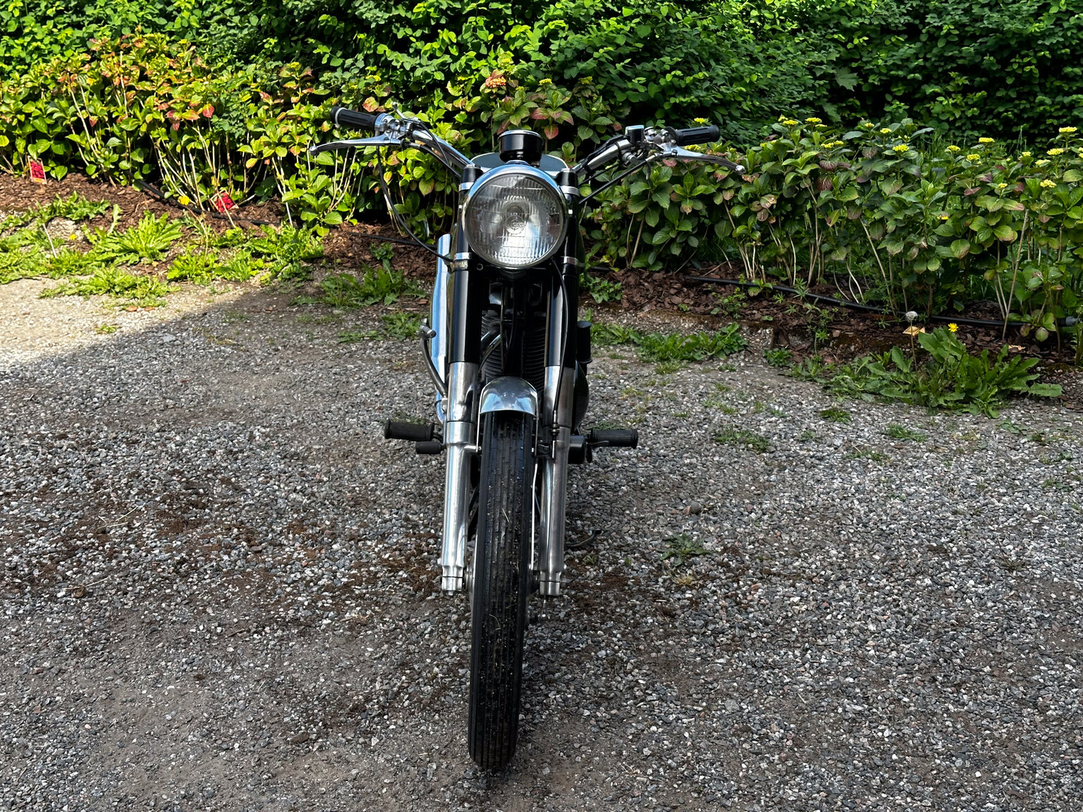 Exterior image of 1952 AJS 16MS 350cc Matchless-replica