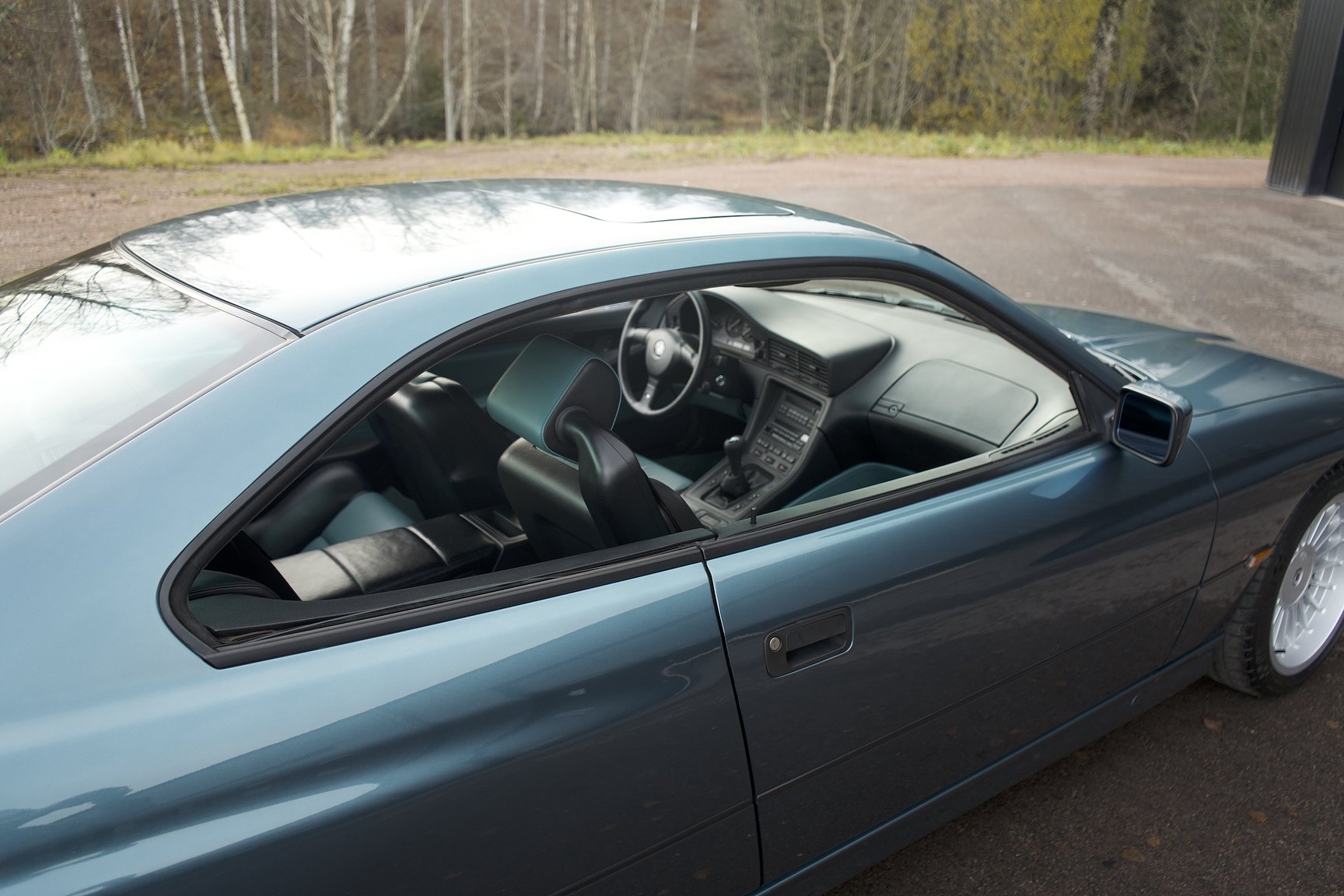 Exteriörbild på 1992 BMW 850i 6-speed manual - NO RESERVE