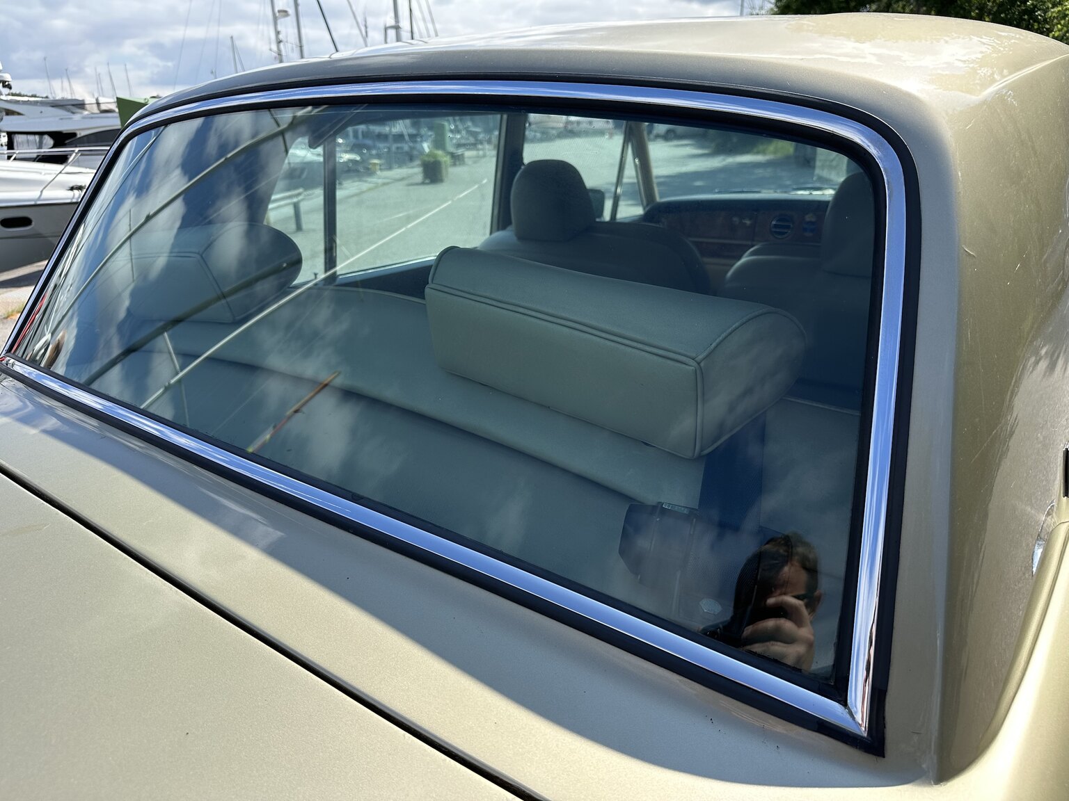 Exteriörbild på 1979 Rolls Royce Silver Shadow