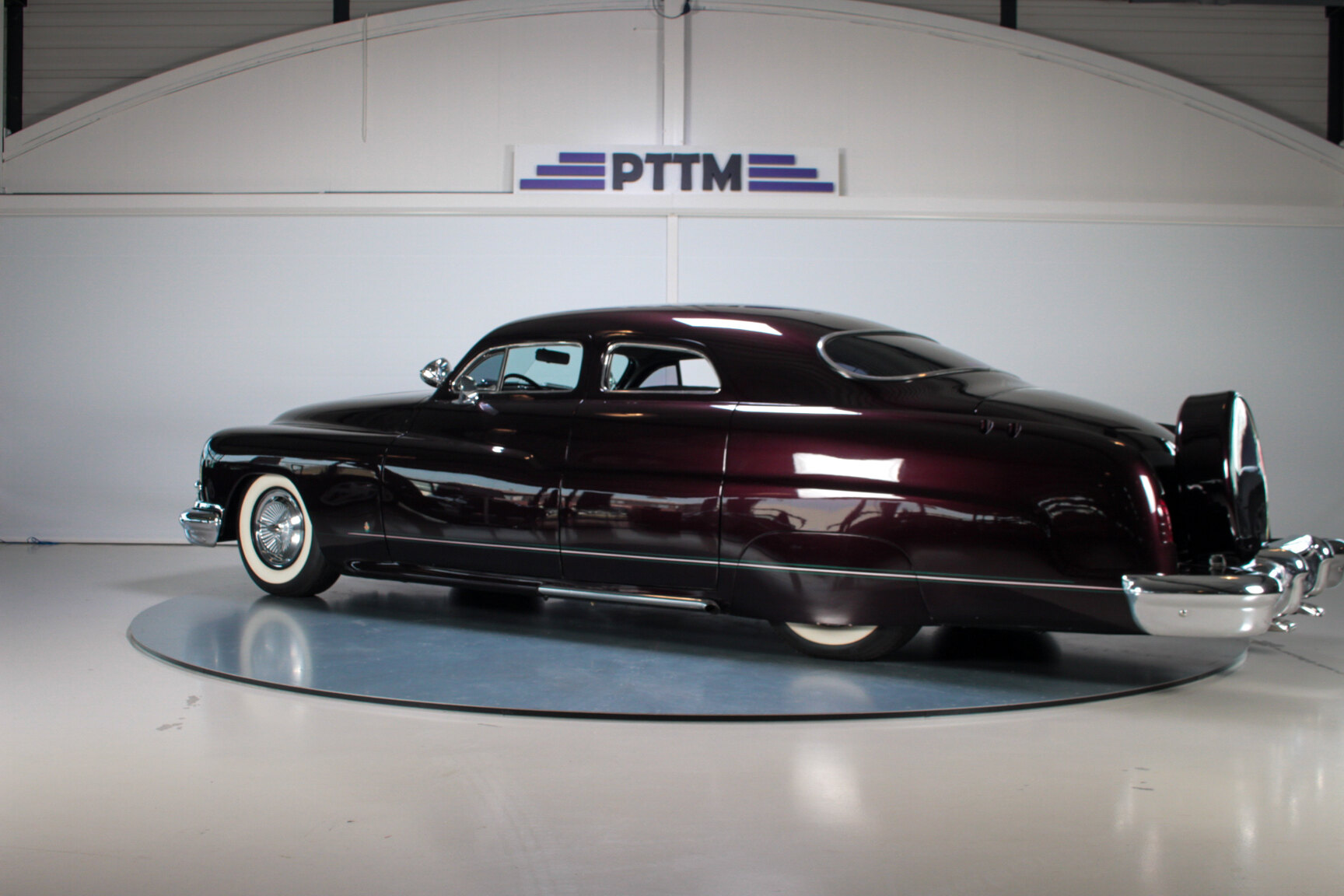 Exterior image of 1951 Lincoln Cosmopolitan 
