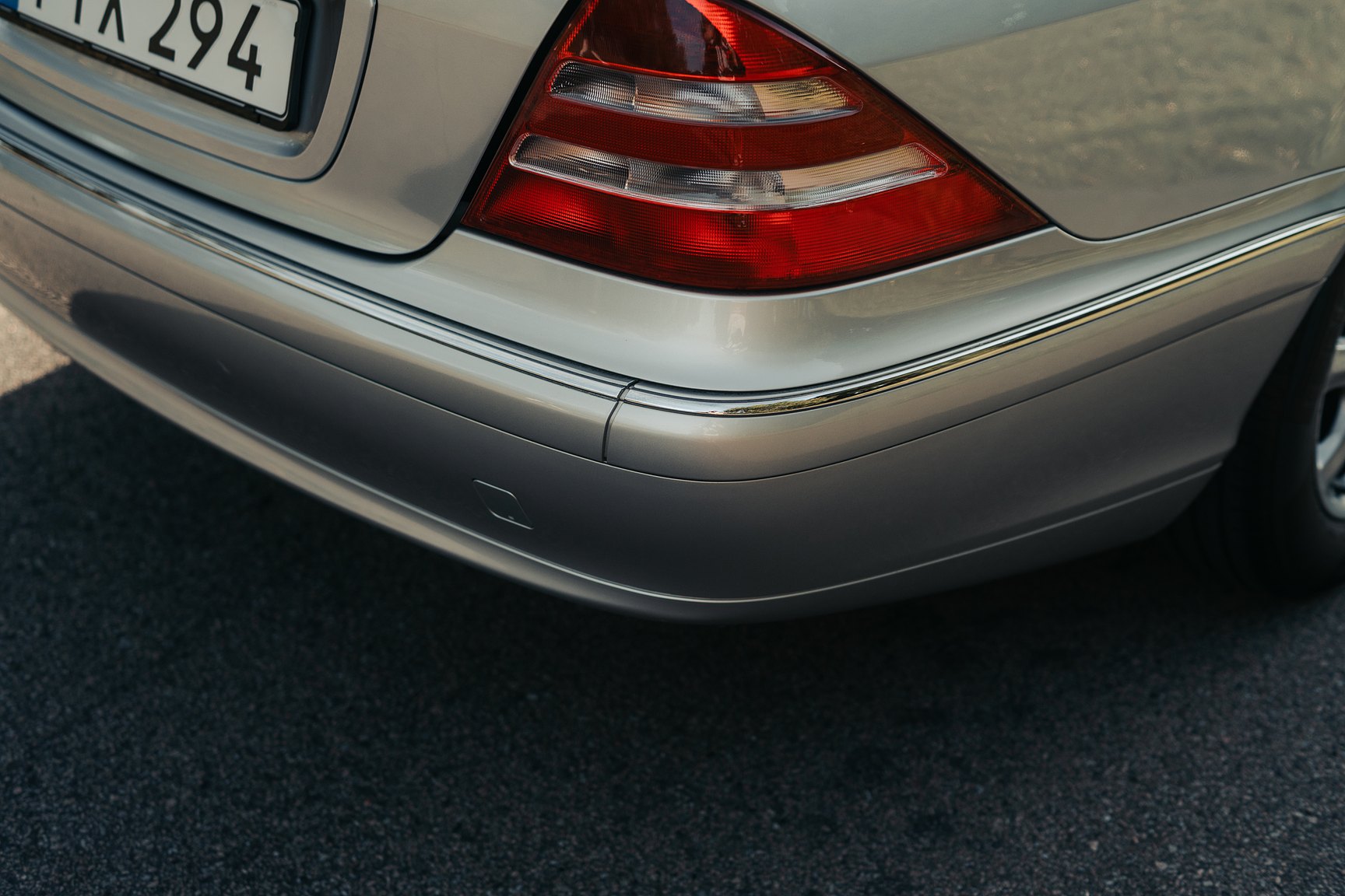 Exteriörbild på 1999 Mercedes-Benz S 320