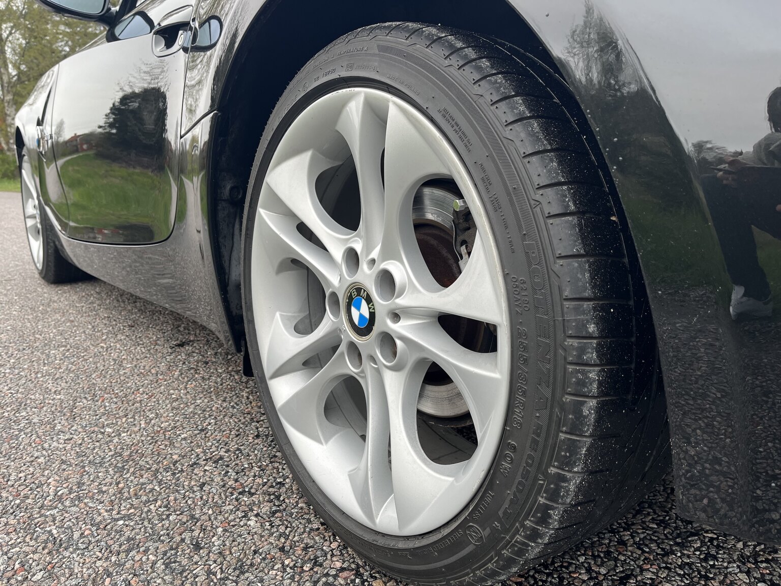 Exterior image of 2007 BMW Z4 3.0Si Coupé