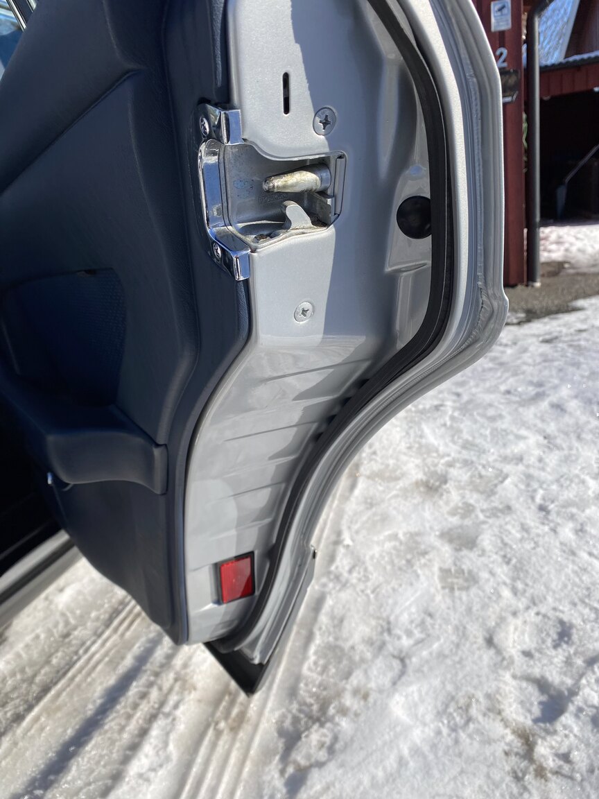 Interior image of 1988 Mercedes-Benz 300 SE
