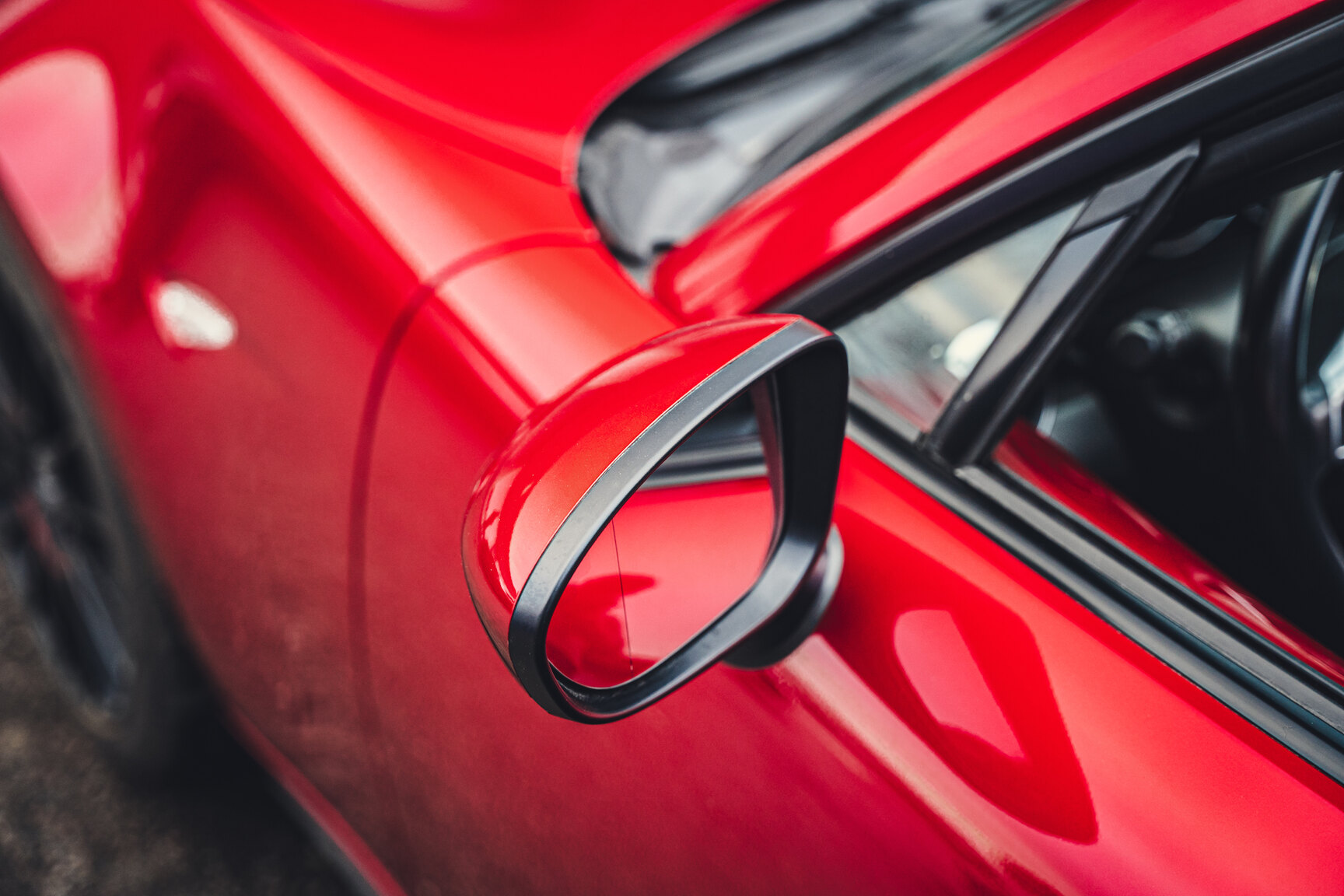 Exteriörbild på 2017 Mazda MX-5 RF - Ett sista race