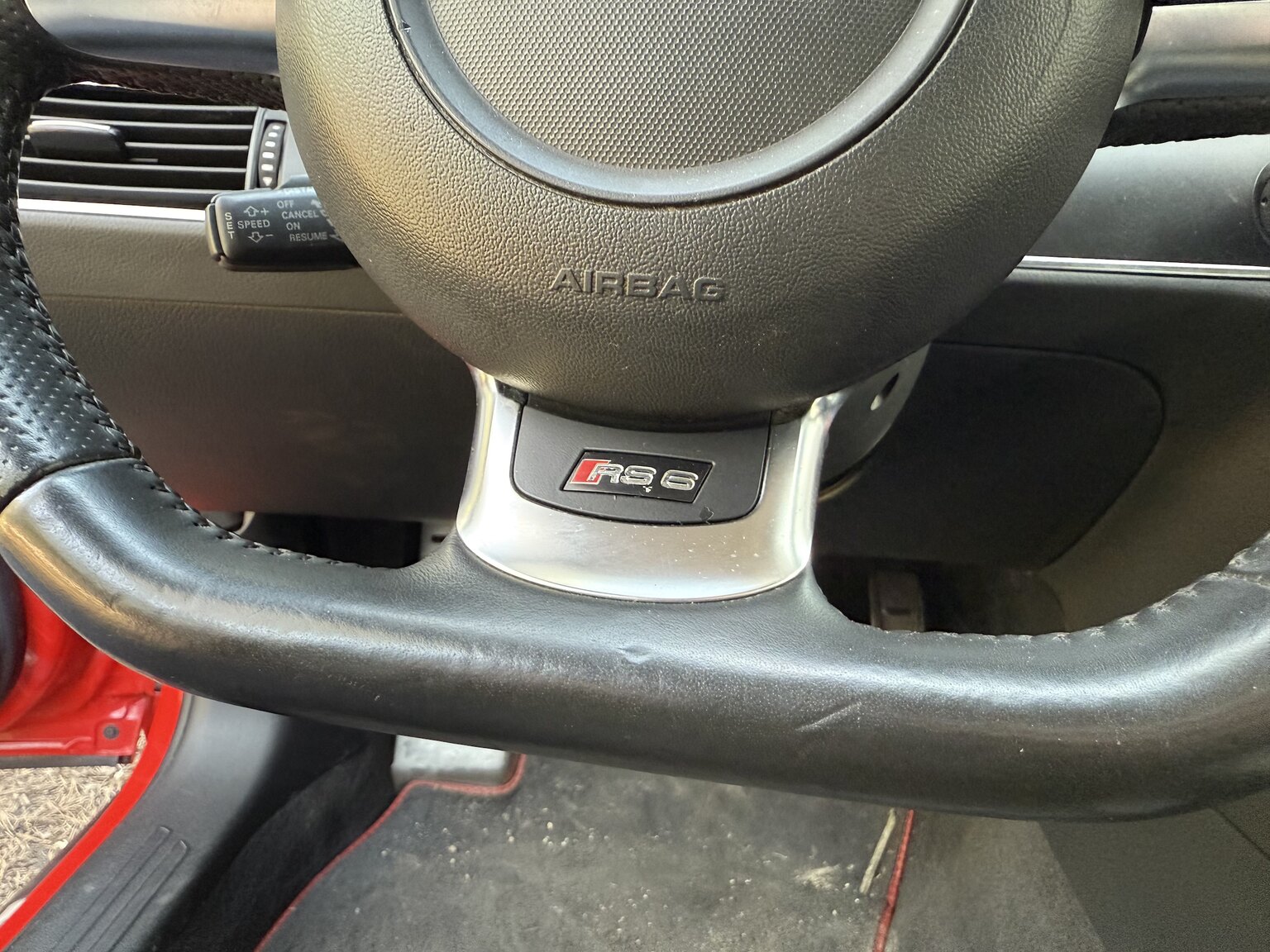 Interior image of 2010 Audi RS6 Avant V10 Quattro