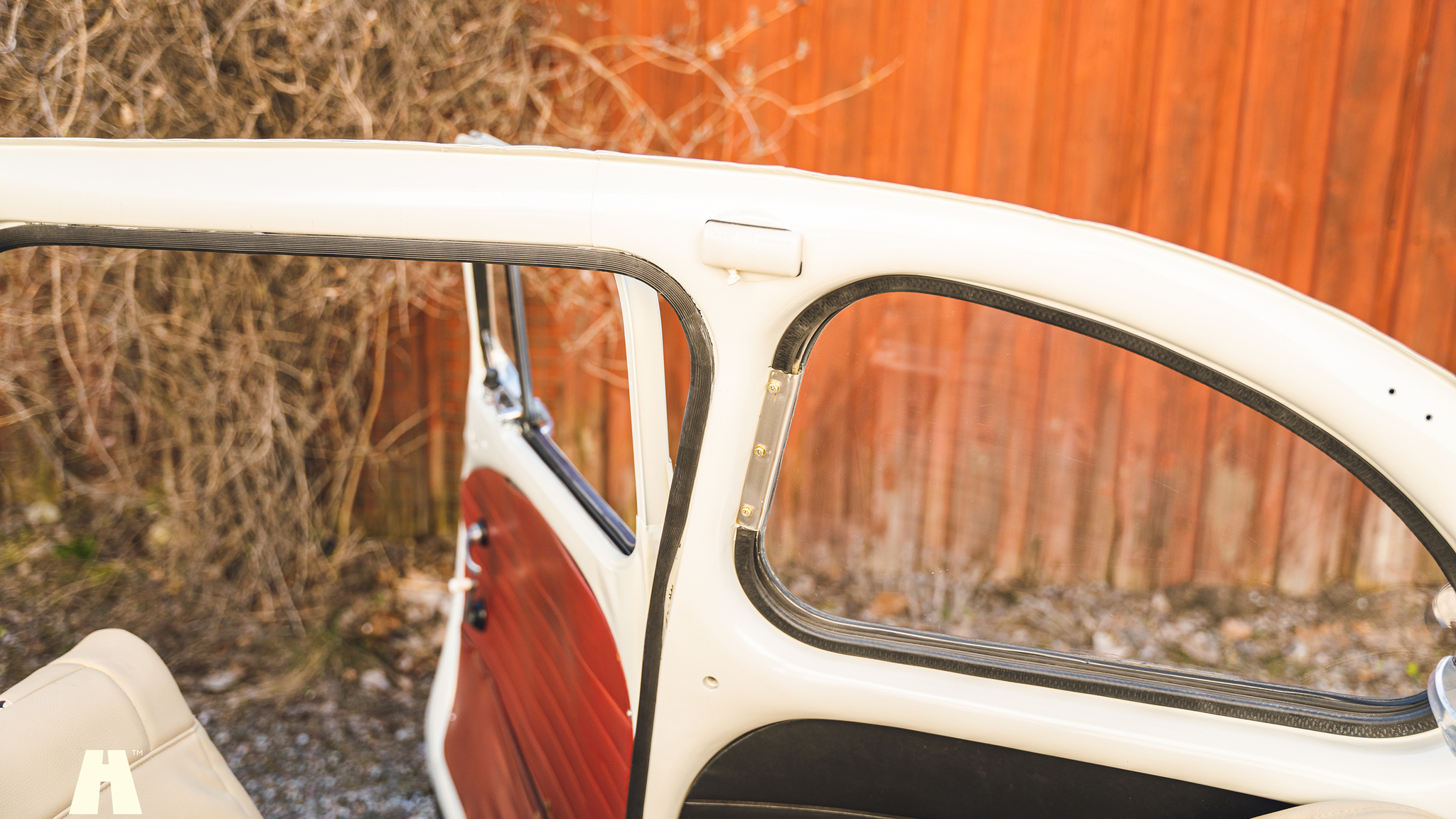 Interior image of 1968 Subaru 360 Deluxe (39)