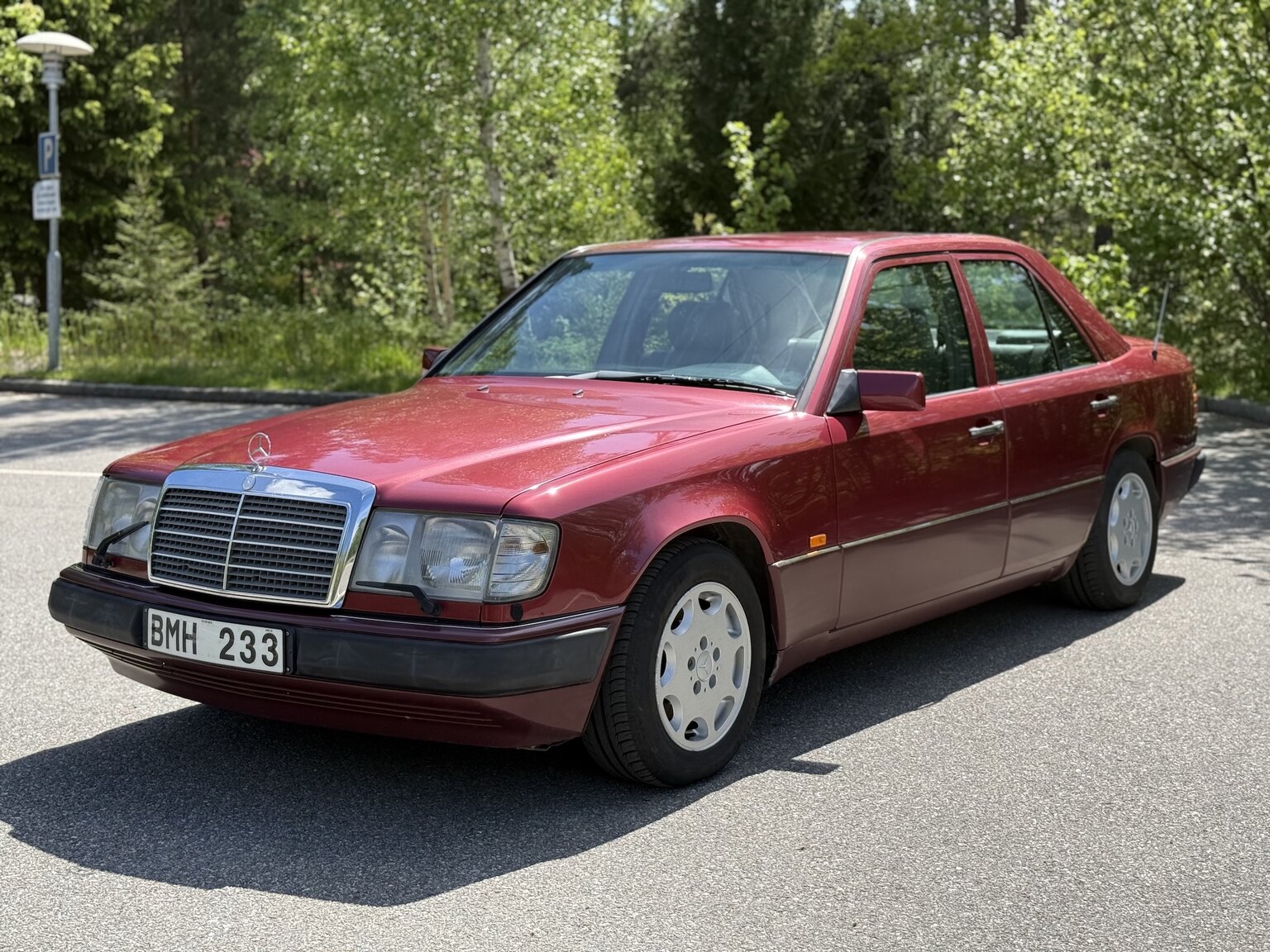 Aussenfoto 1991 Mercedes-Benz 300 E-24