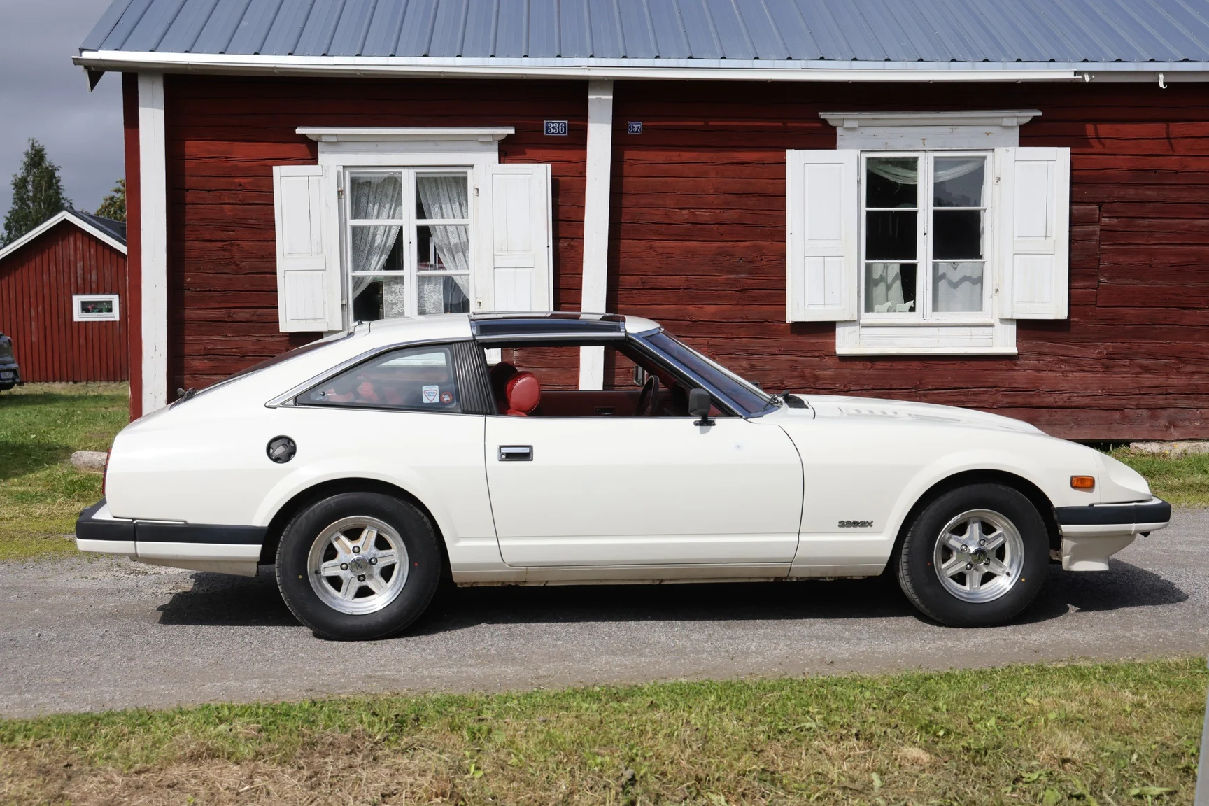Exteriörbild på 1983 Datsun 280ZX (100)