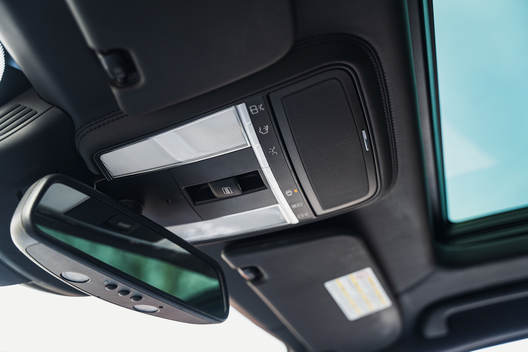 Interior image of 2011 Mercedes-Benz S600