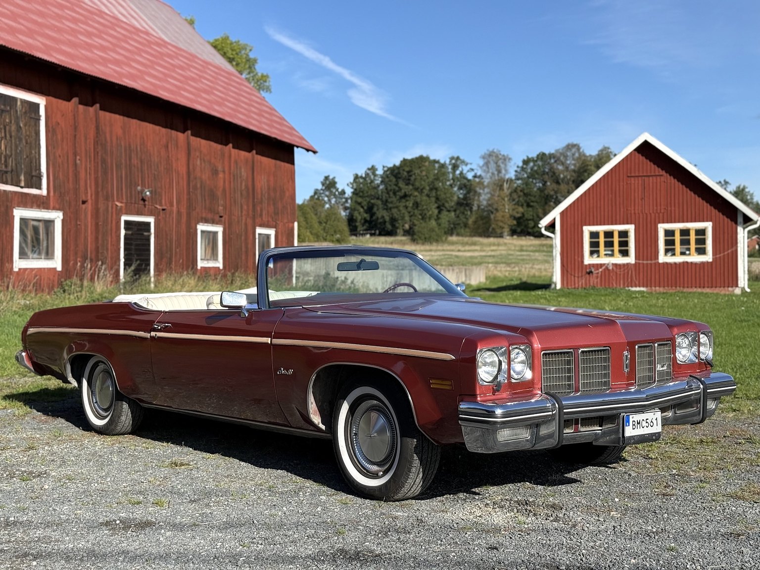 Exteriörbild på 1975 Oldsmobile Delta 88