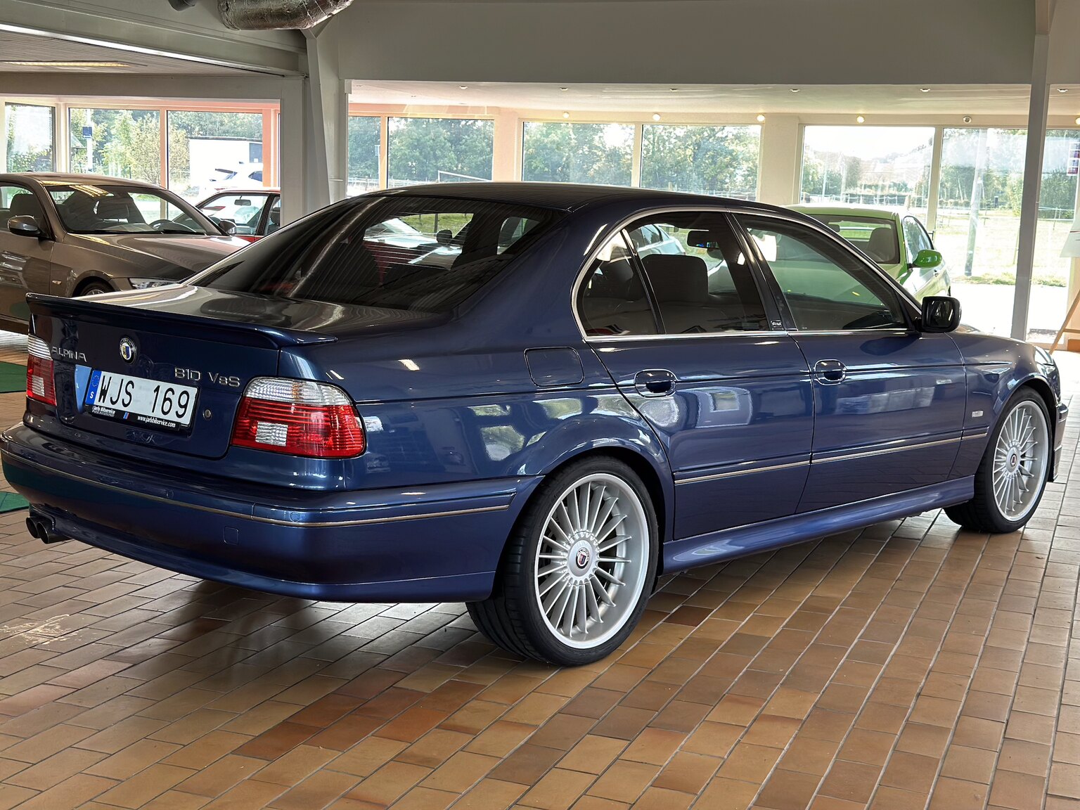 Exteriörbild på 2002 ALPINA B10 V8S