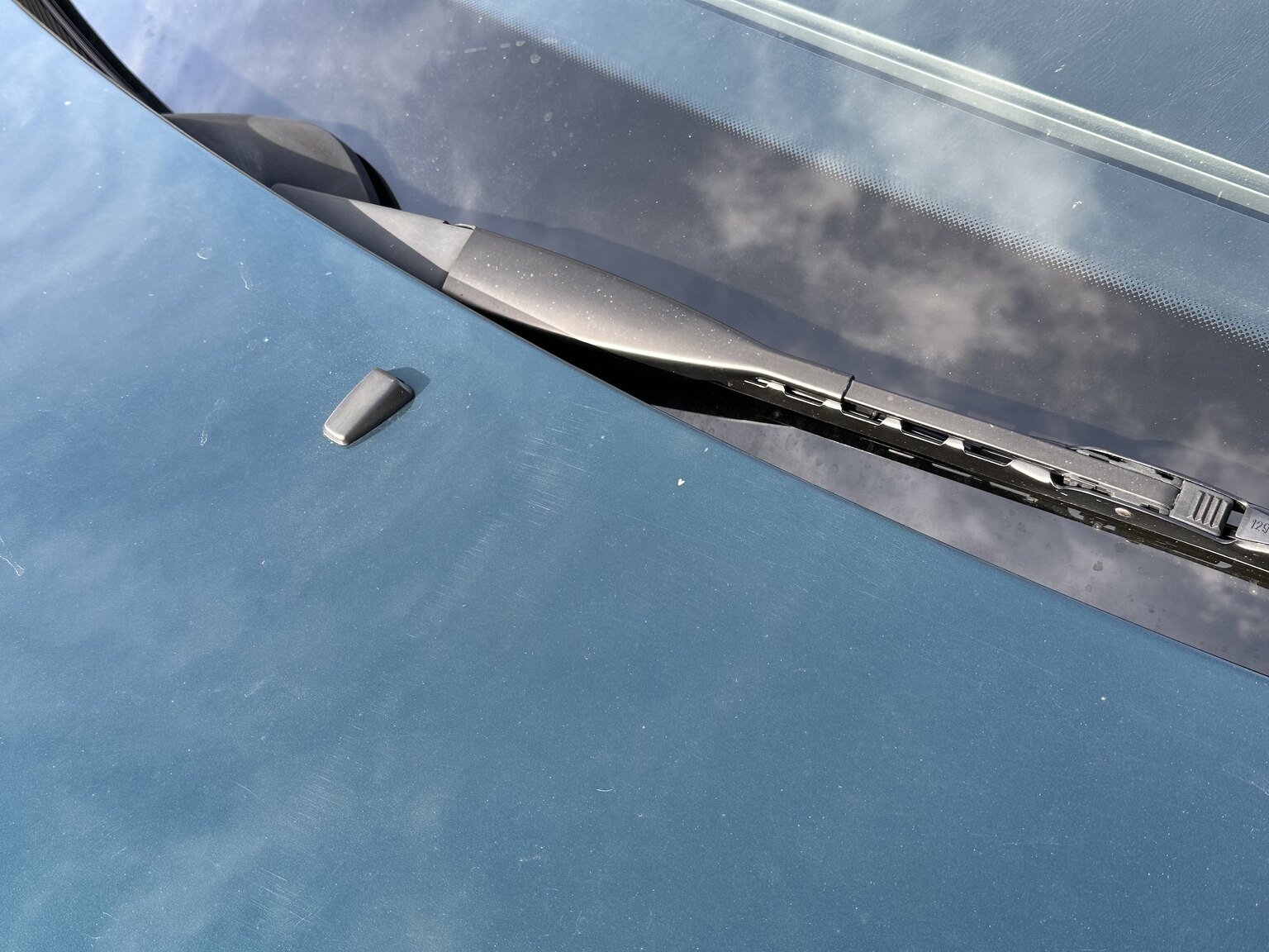 Exterior image of 1995 Mercedes-Benz SL 500