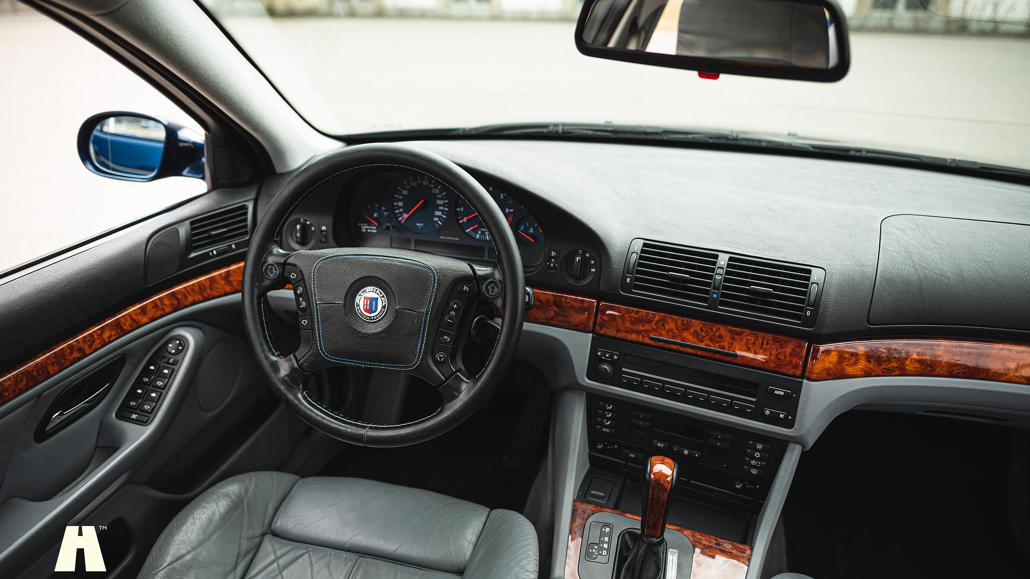 Innenraumfoto von 1998 Alpina B10 V8