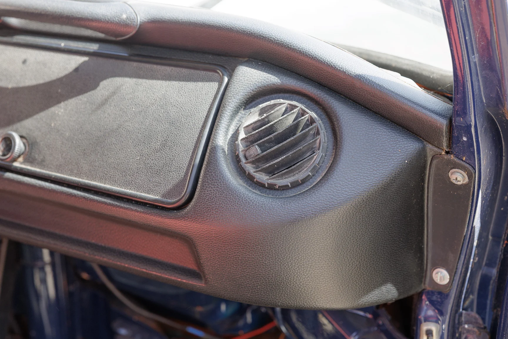 Interior image of 1973 Volkswagen Typ 2 Transporter T2 (53)