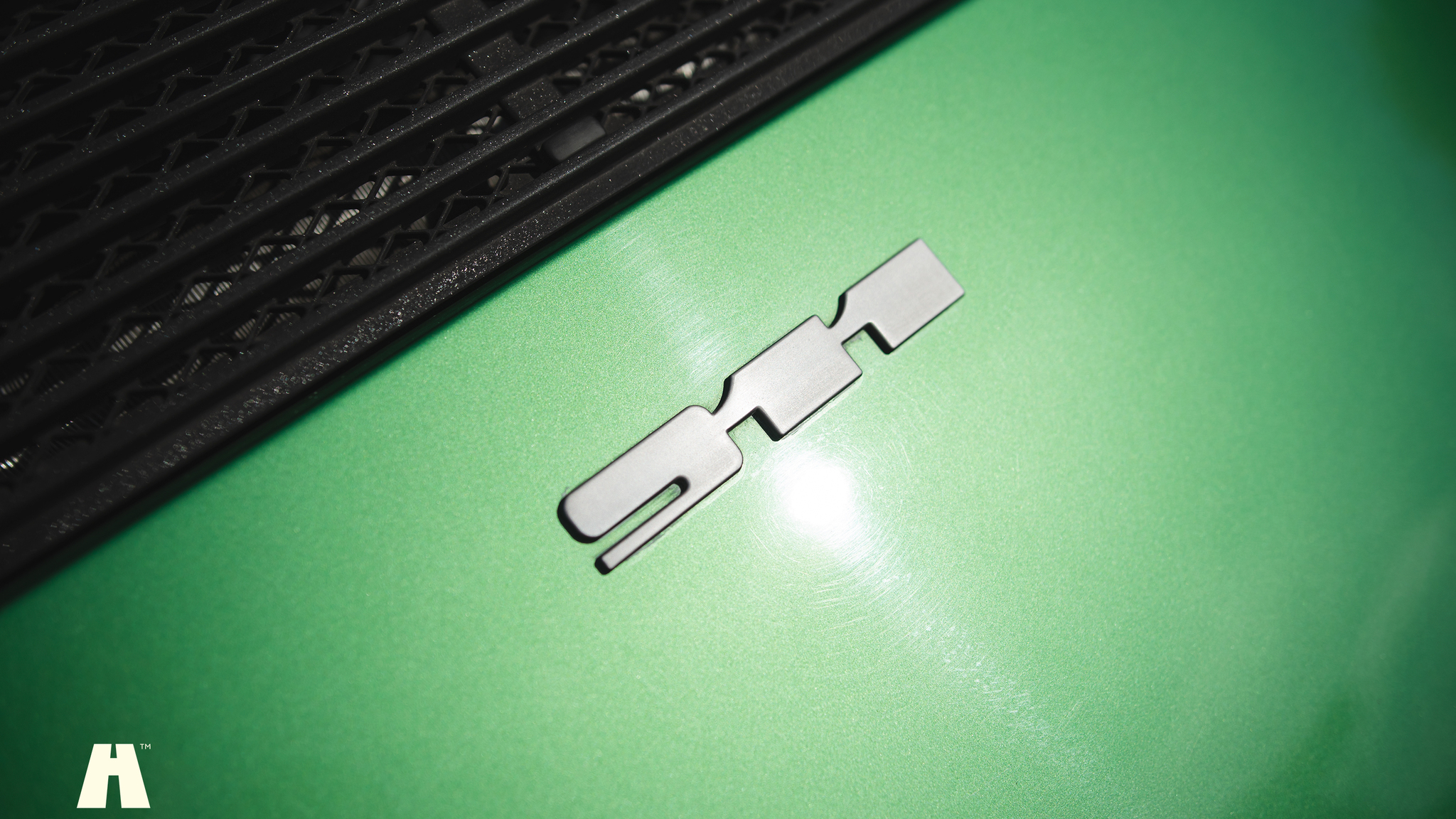 Exterior image of 1976 Porsche 911 Targa