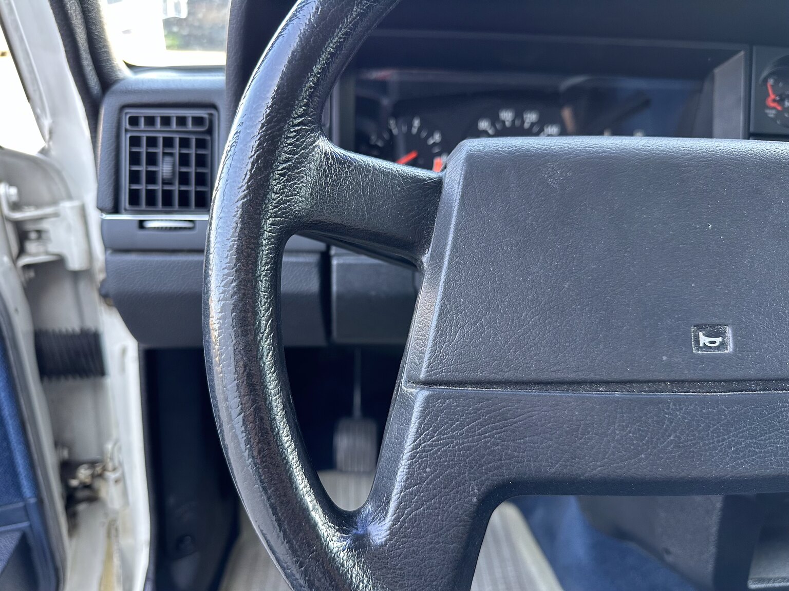 Interior image of 1991 Volvo 240 GLT