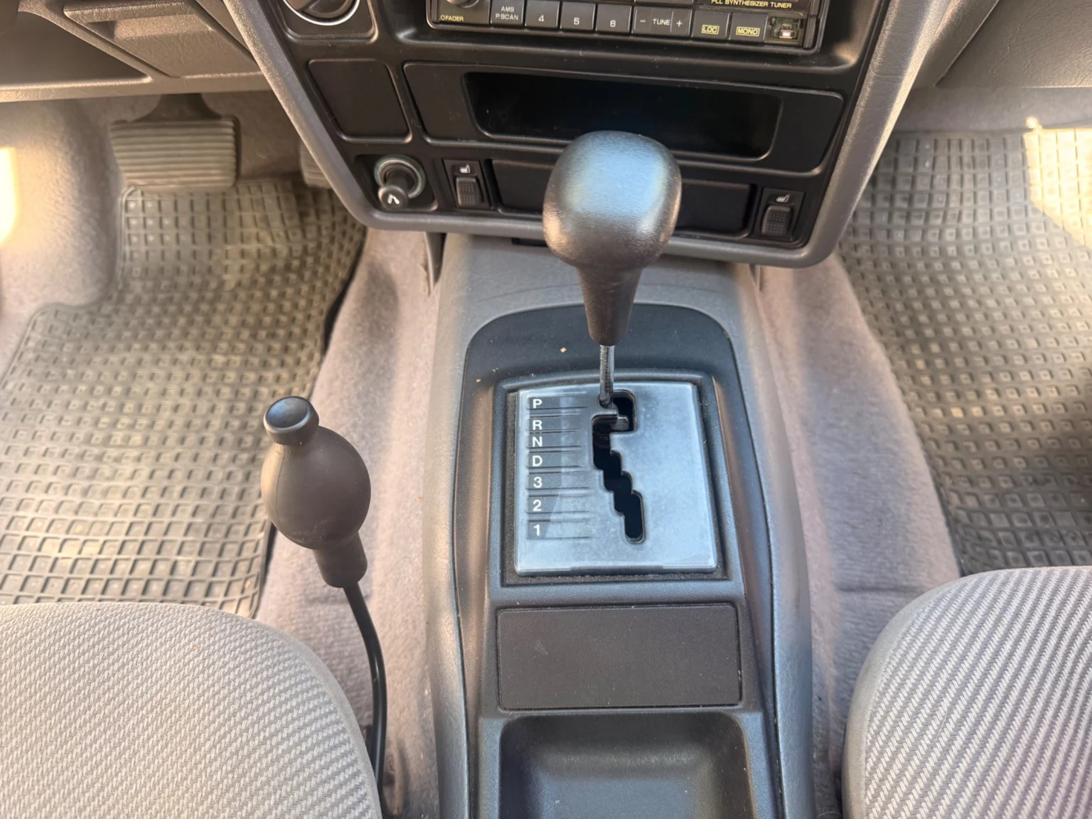 Innenraumfoto von 1988 Ford Sierra 5-dörrar (15)