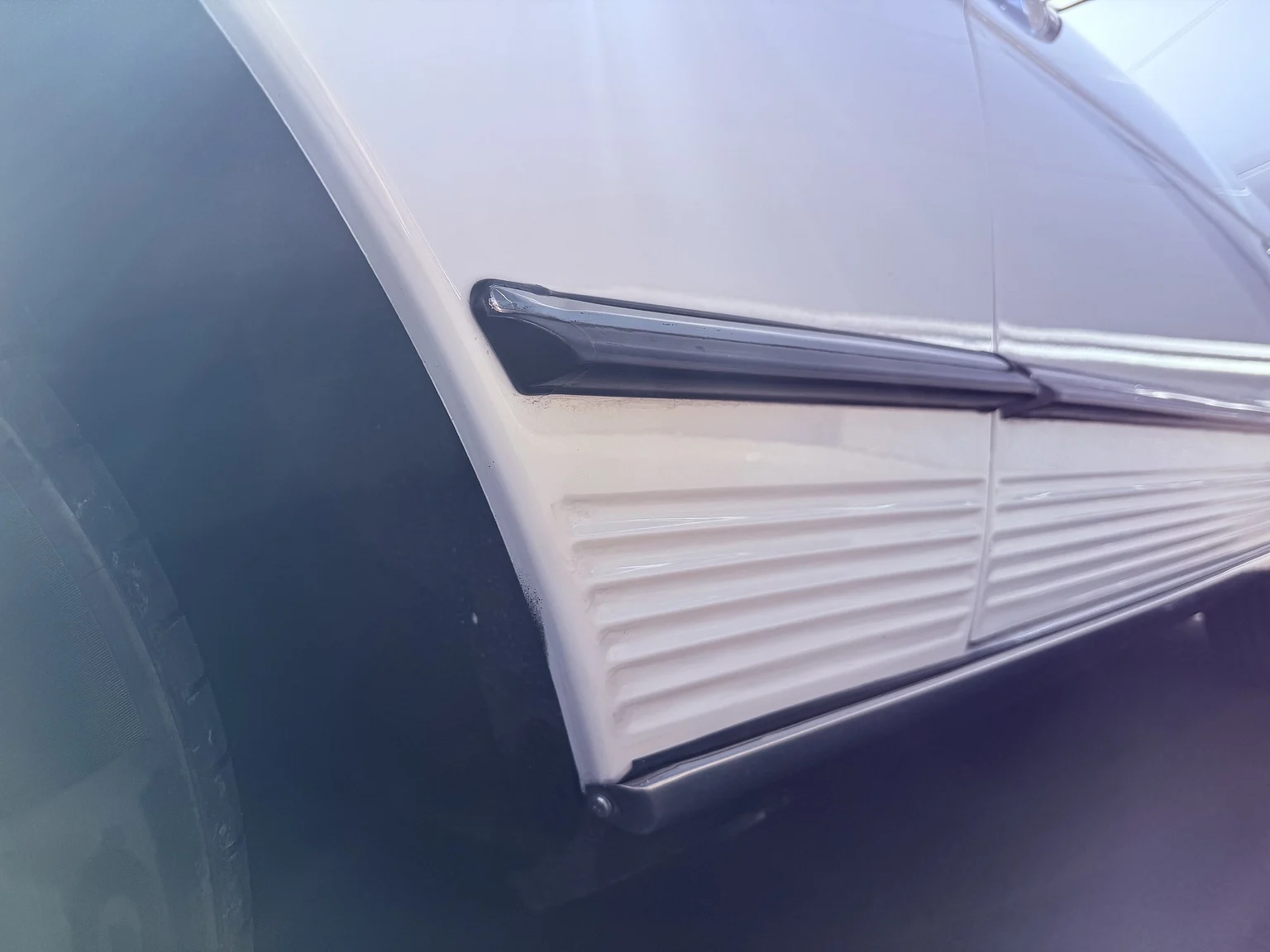 Exterior image of 1973 Mercedes Benz 350 SL  (62)