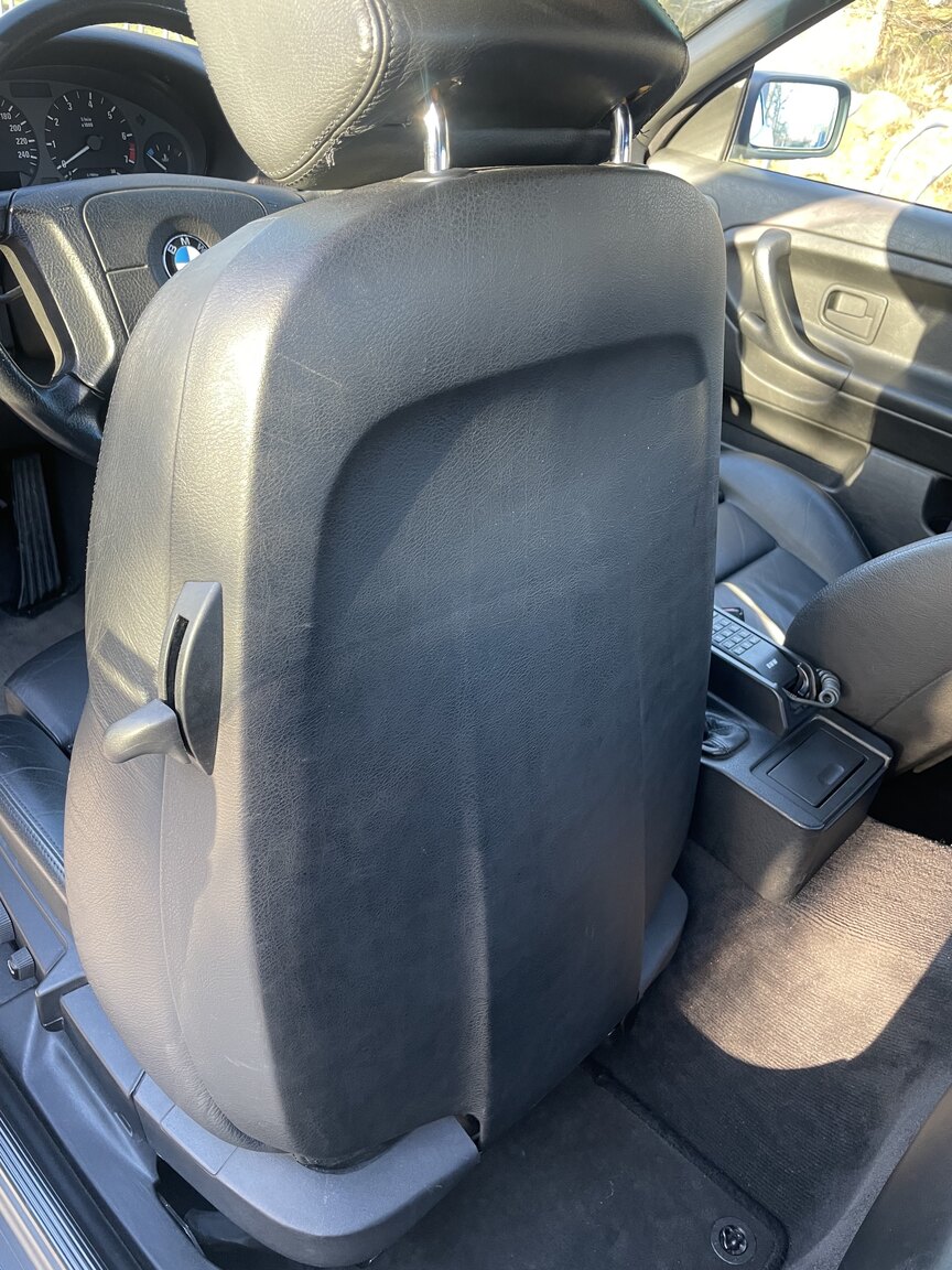 Interior image of 1995 BMW 328 iA Convertible