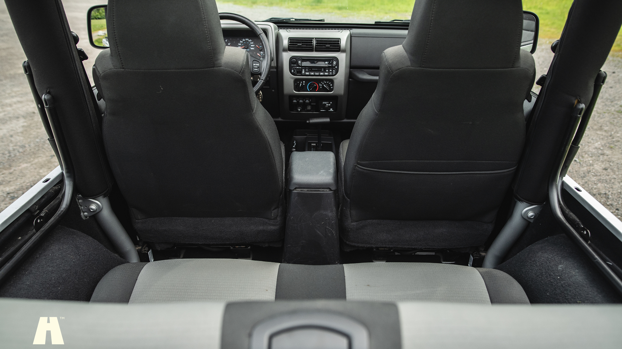 Innenraumfoto von 2006 Jeep Wrangler 4.0L Sahara 