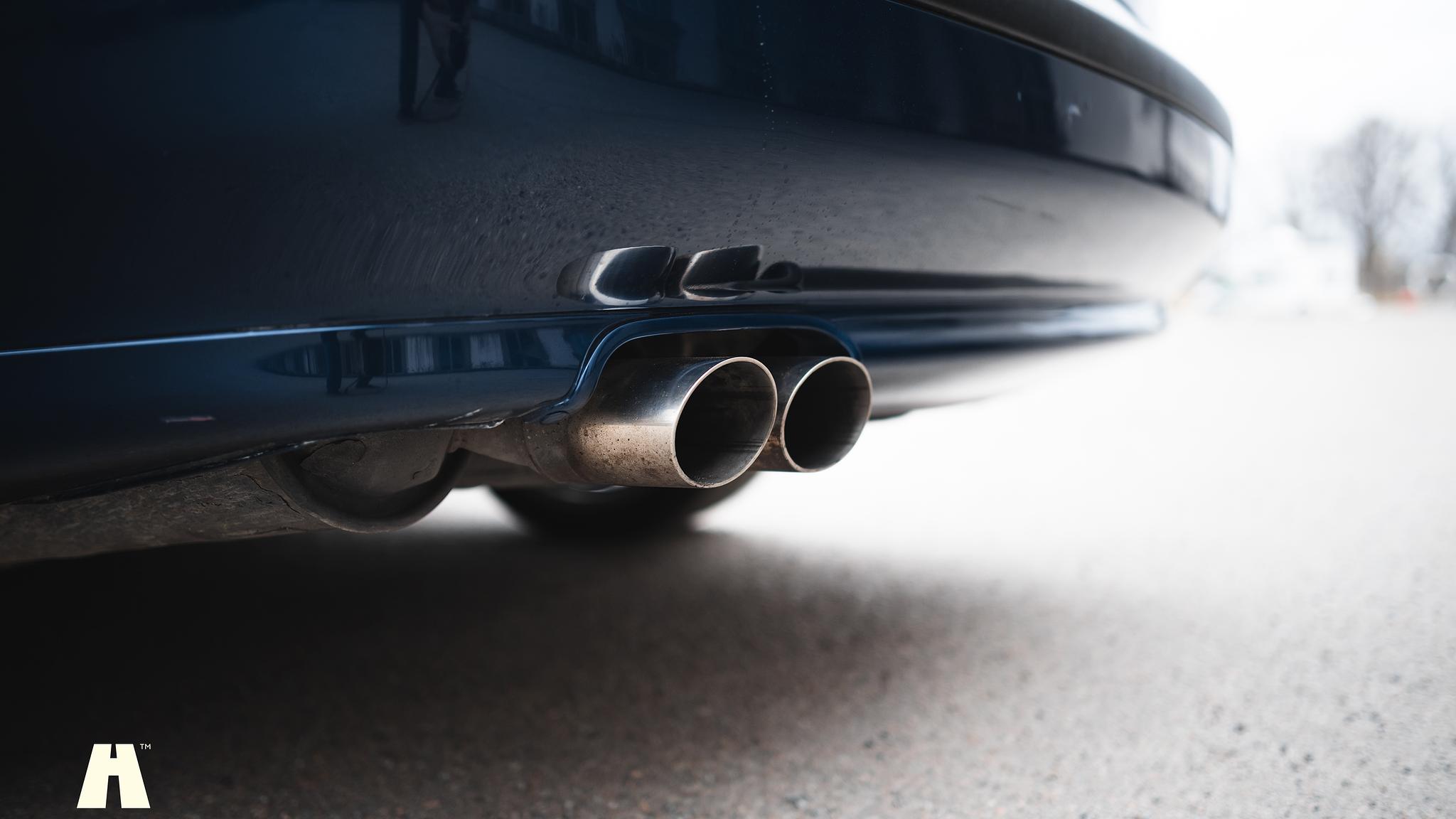 Exteriörbild på 1998 Alpina B10 V8