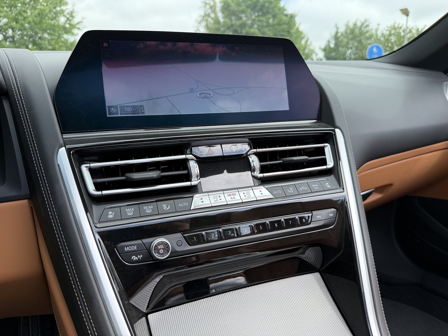 Interior image of 2019 BMW M850i xDrive Convertible Steptronic