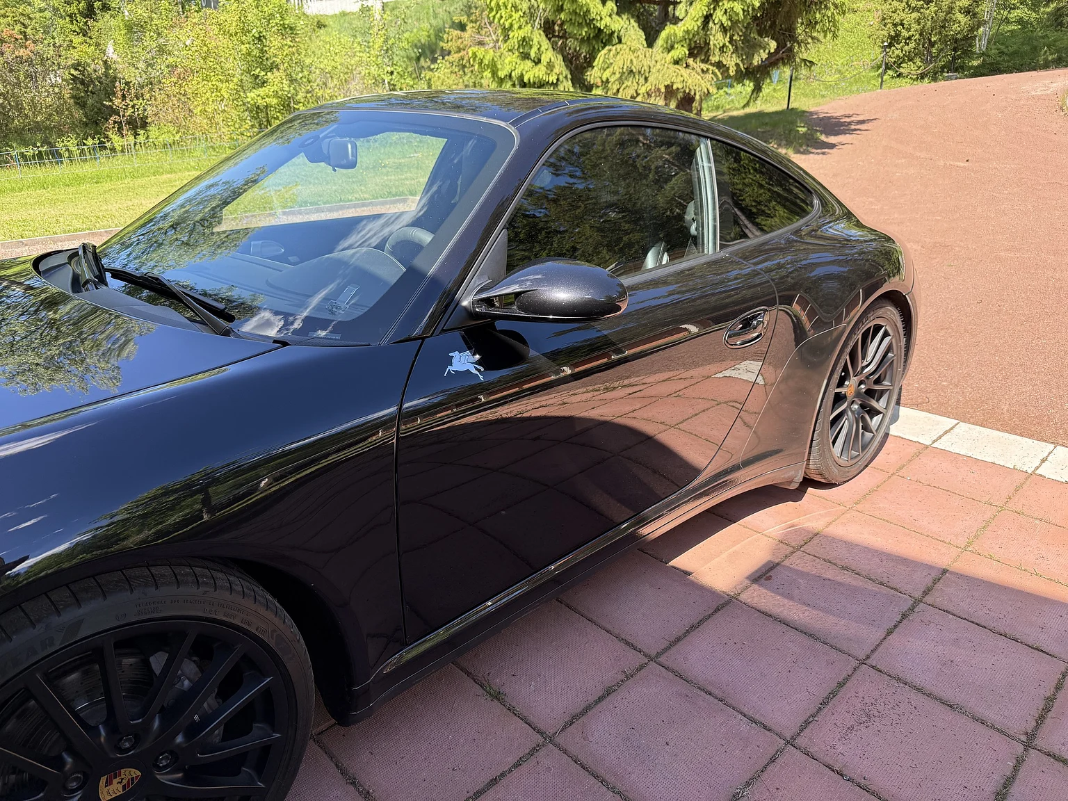 Exterior image of 2008 Porsche 911 Carrera 4 (43)