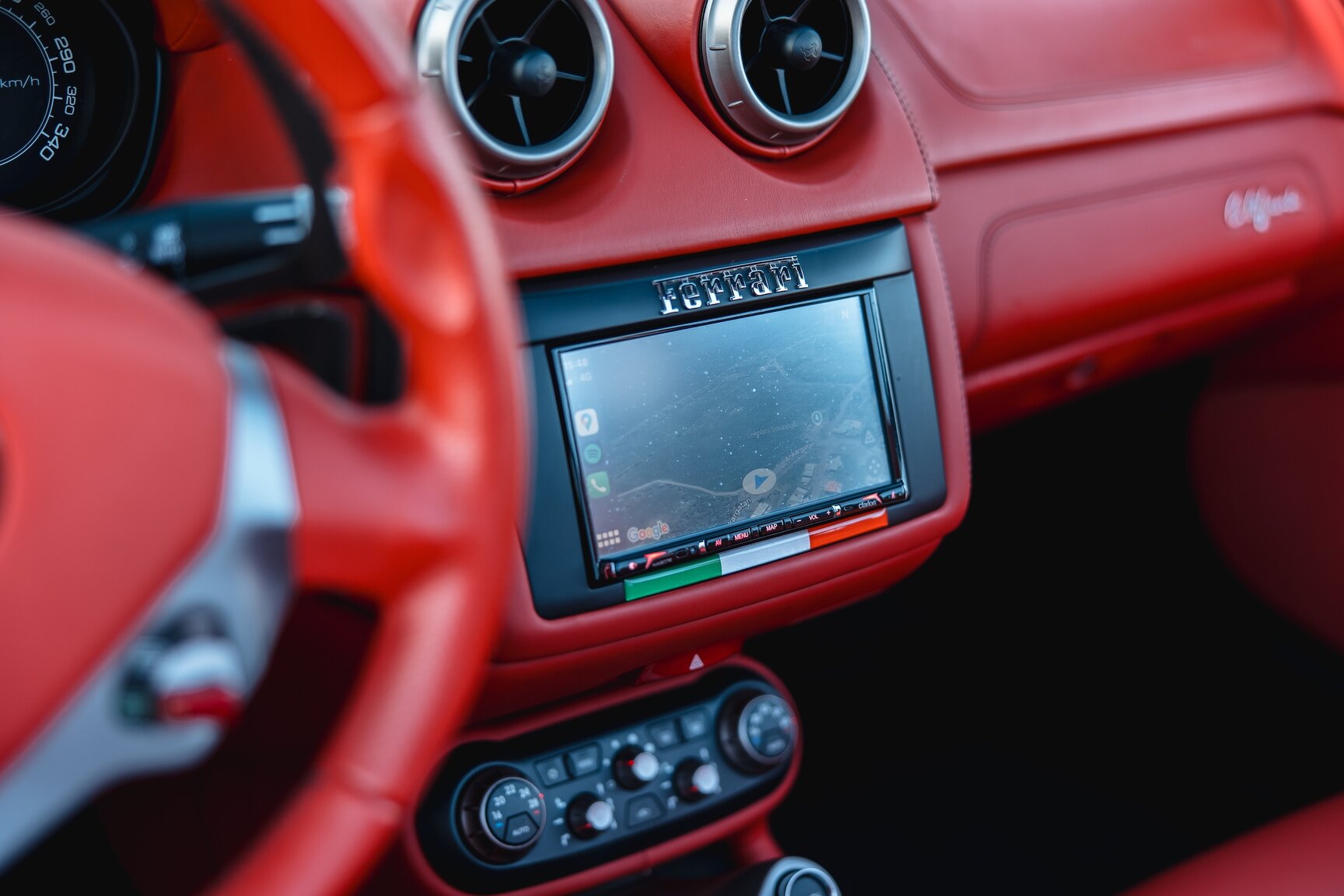 Interior image of 2011 Ferrari California 