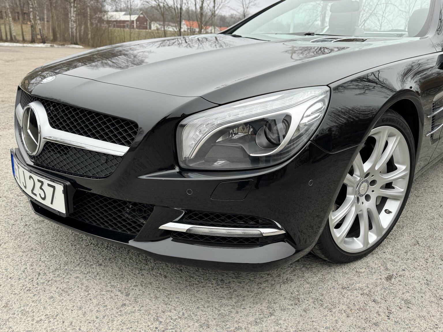 Exteriörbild på 2013 MERCEDES-BENZ SL 500 (39)