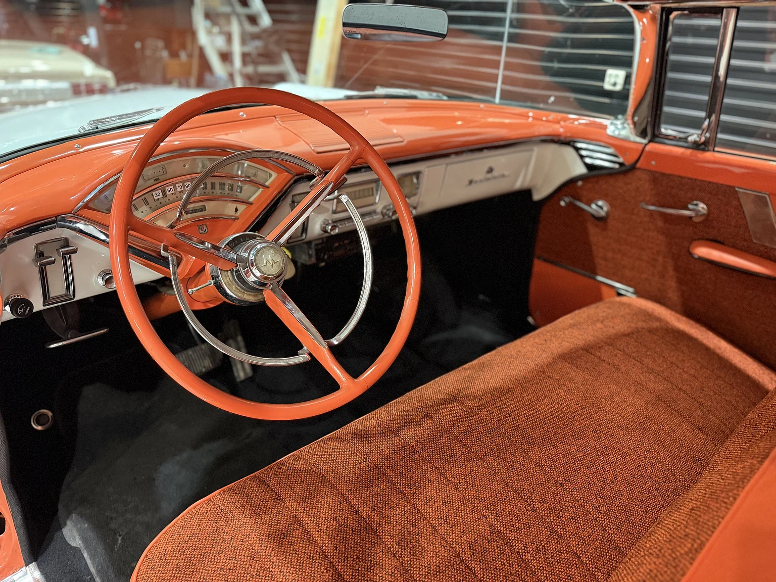 Interiörbild 1956 Mercury Montclair Sport Sedan (5)