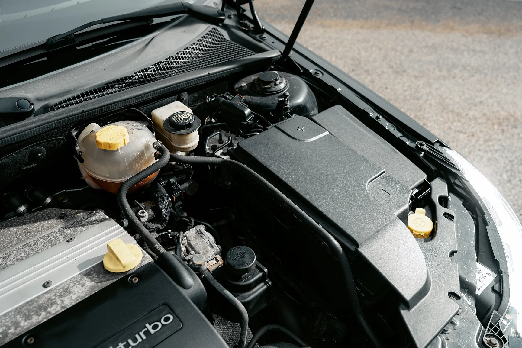 Exterior image of 2004 SAAB 9-3 Aero 2.0T Cabriolet (9)