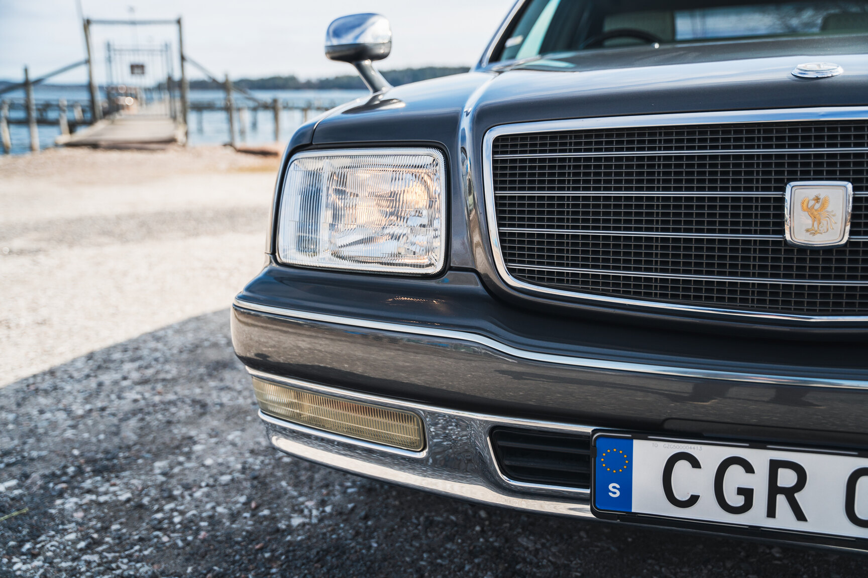 Exterior image of 2000 Toyota Century