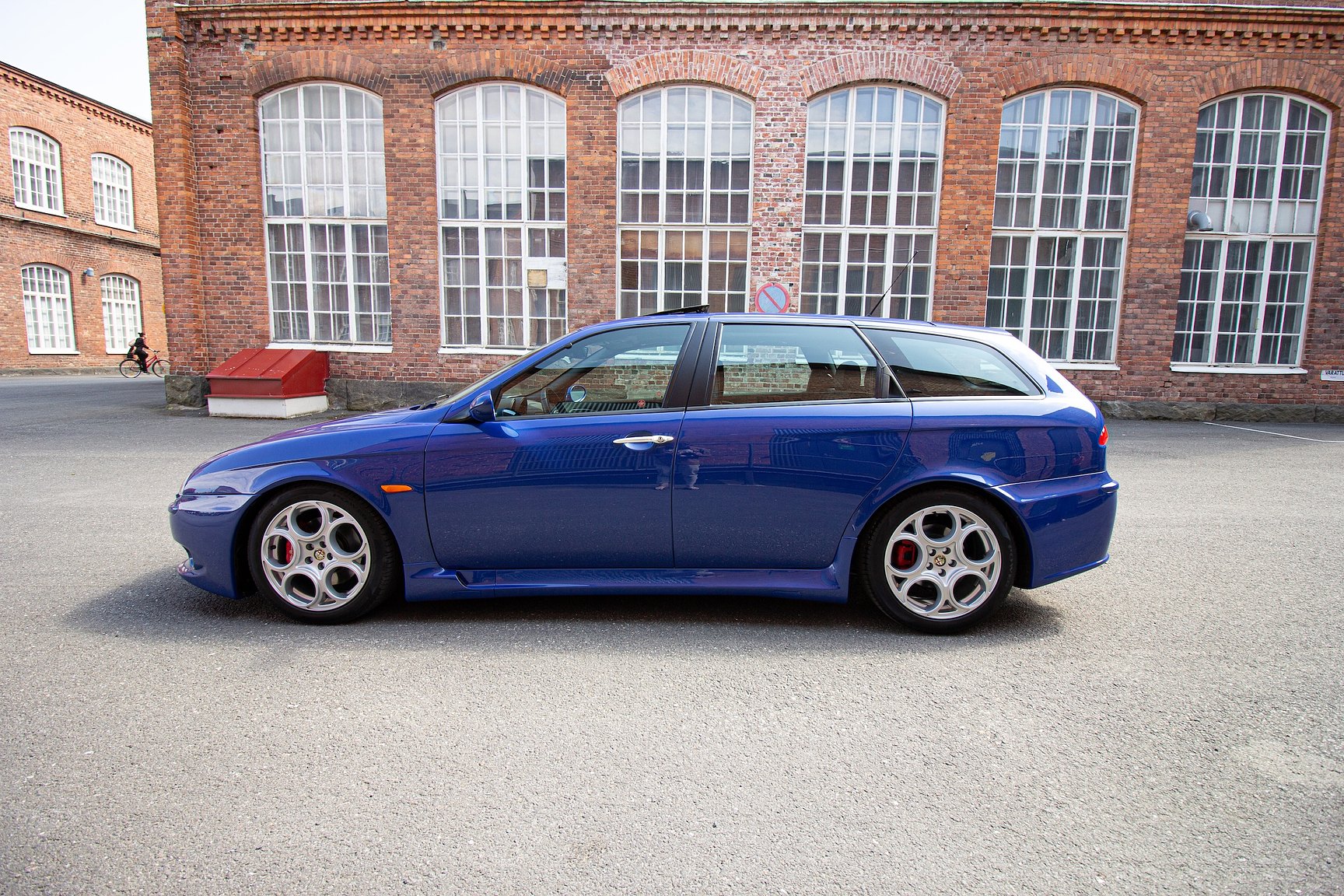 Exteriörbild på 2004 Alfa Romeo 156 GTA