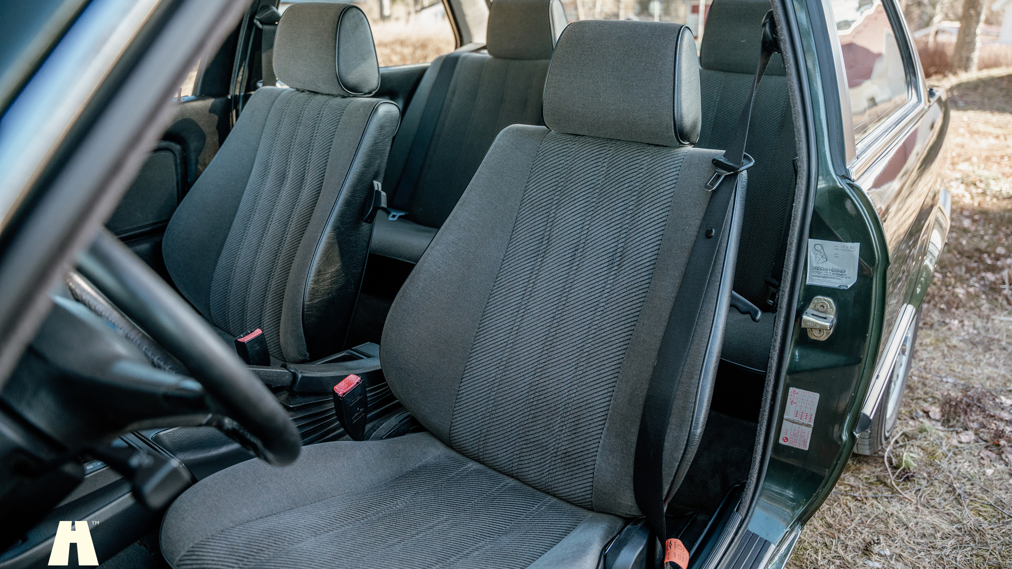 Interior image of 1988 BMW 325 Coupé (5)