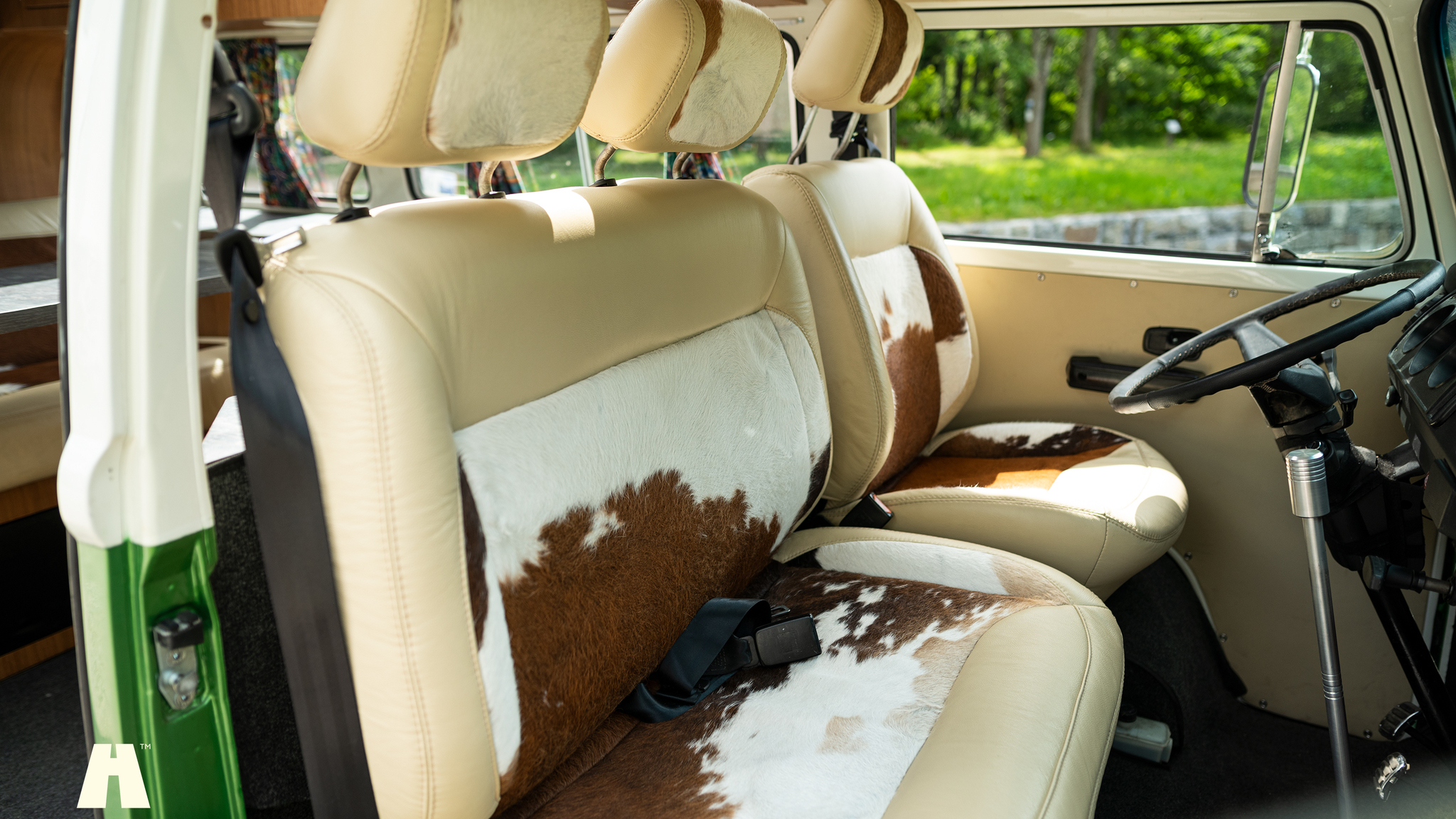 Interior image of 1998 Volkswagen T2 Camper