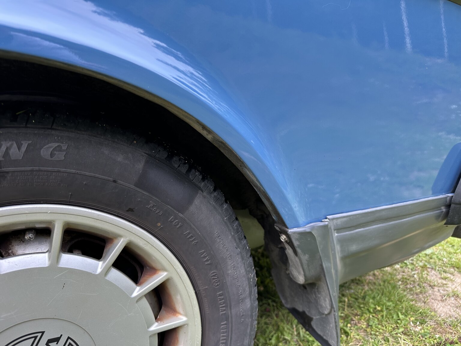 Exteriörbild på 1986 Volvo 244