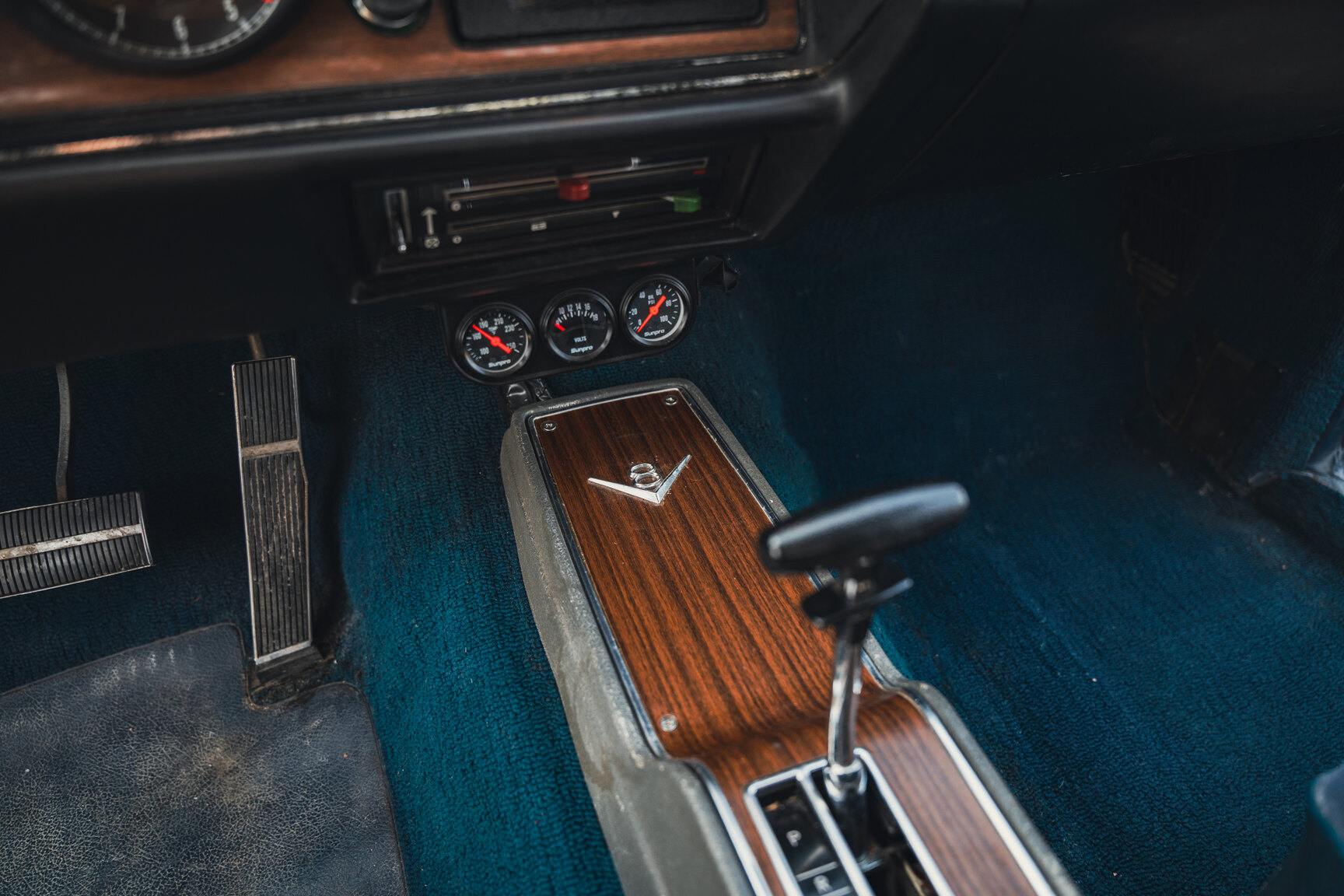 Interior image of 1973 Opel Diplomat V8
