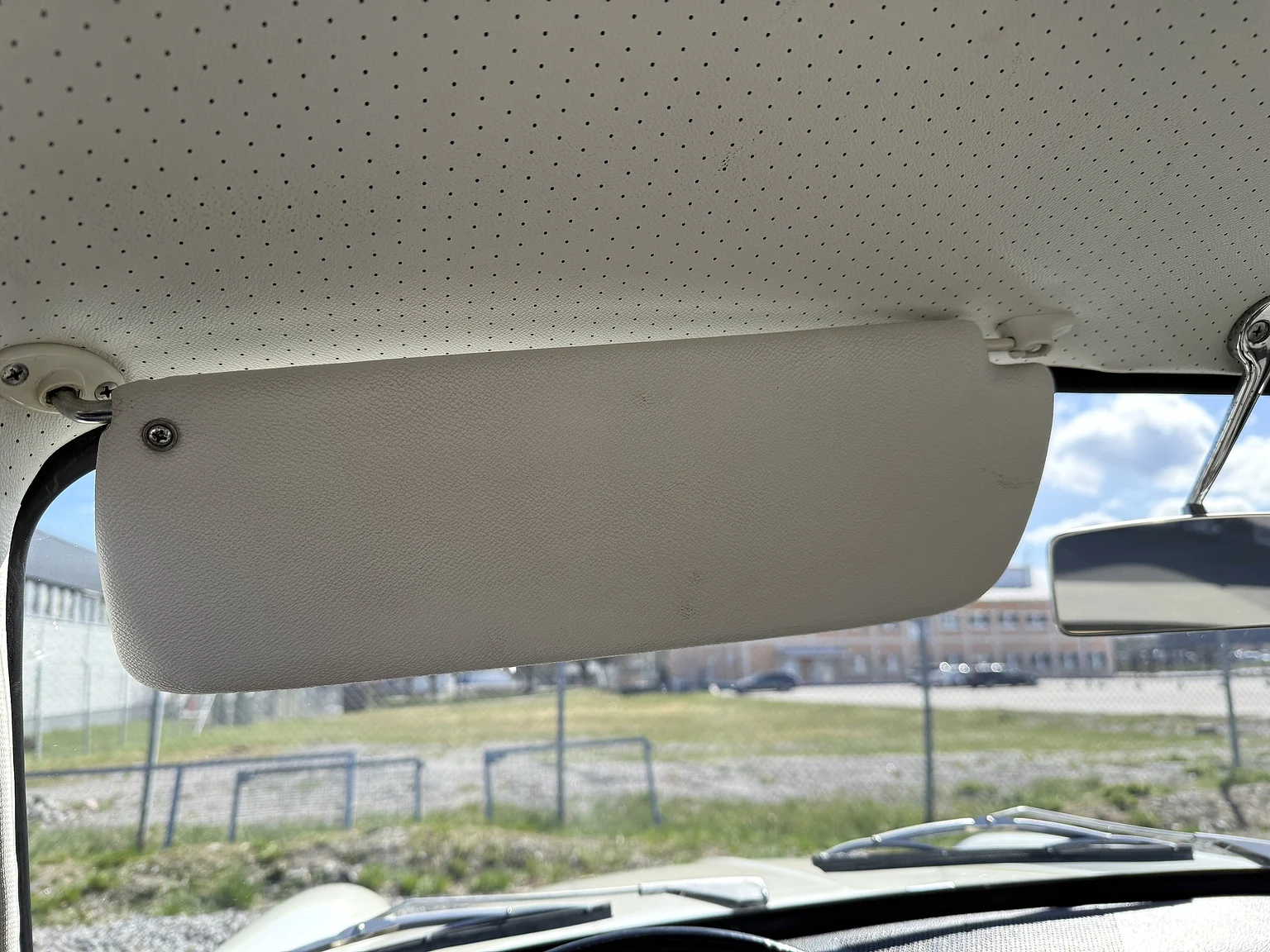 Innenraumfoto von 1965 Volkswagen 1500 Limousine 311 Notchback (32)