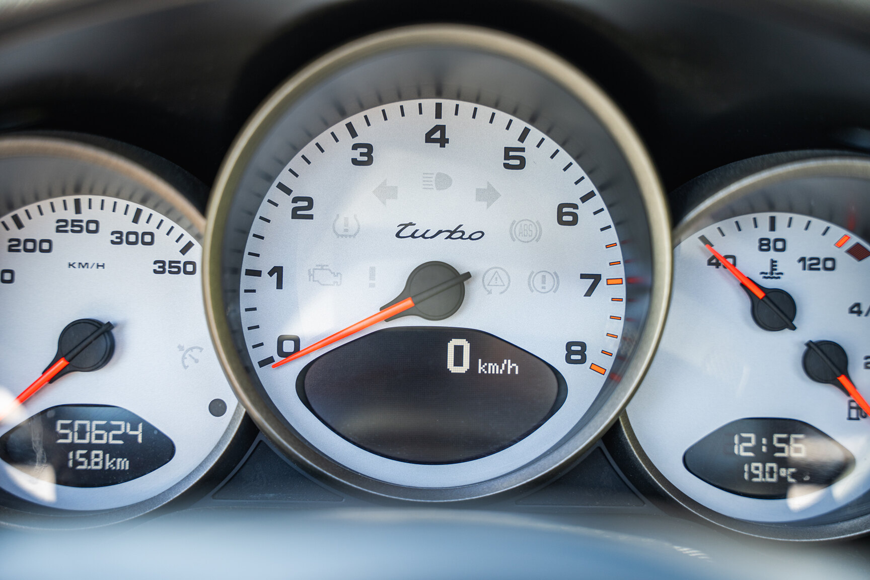 Interior image of 2008 Porsche 911 Turbo Cabriolet (30)
