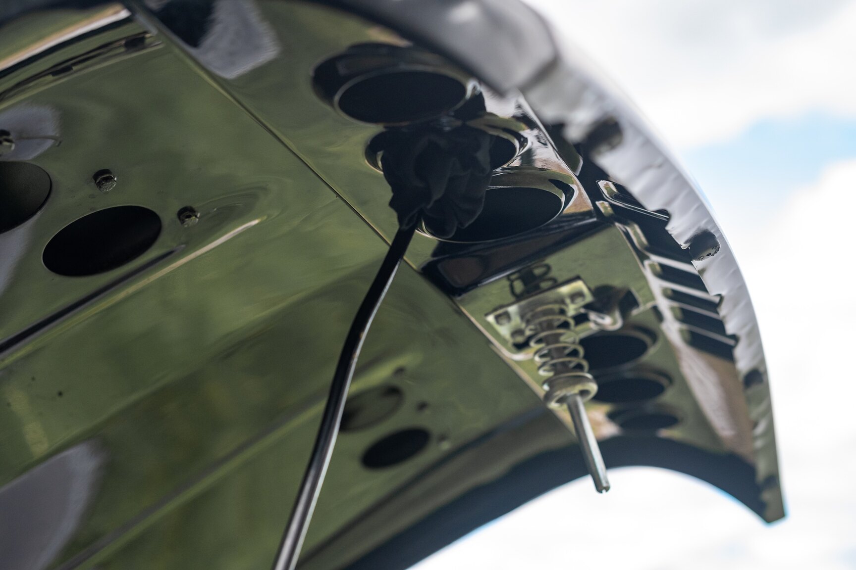 Image of 1955 Packard Caribbean Cabriolet  (22) mechanics