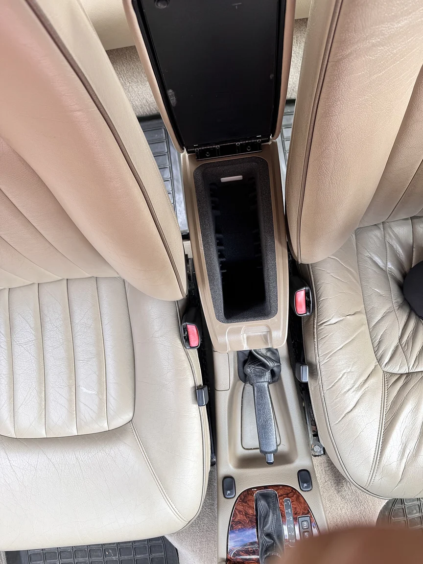 Innenraumfoto von 1998 Volvo S90 3.0 (37)